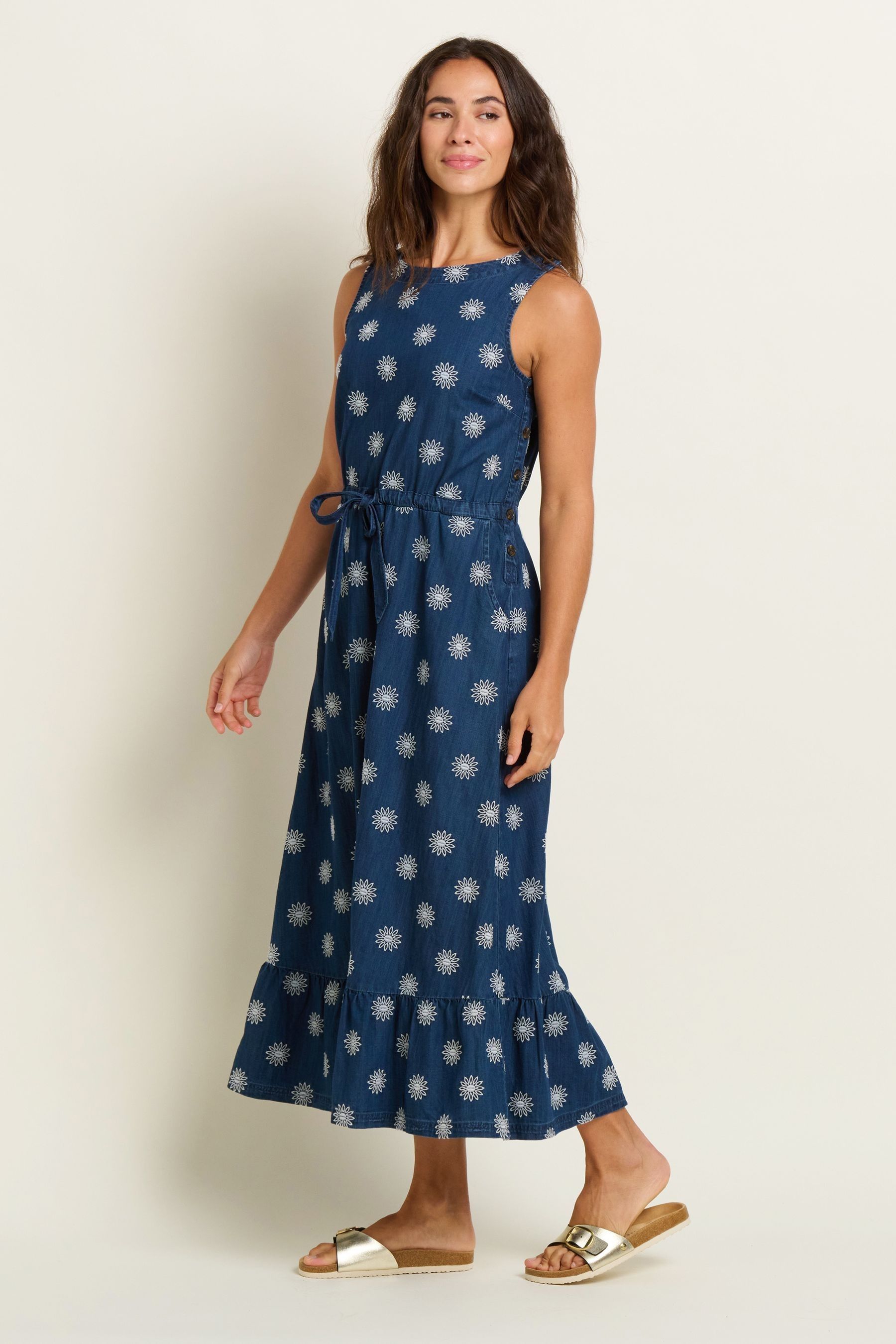 Brakeburn Blue 100 Cotton Daisy Denim Embroidered Maxi Dress