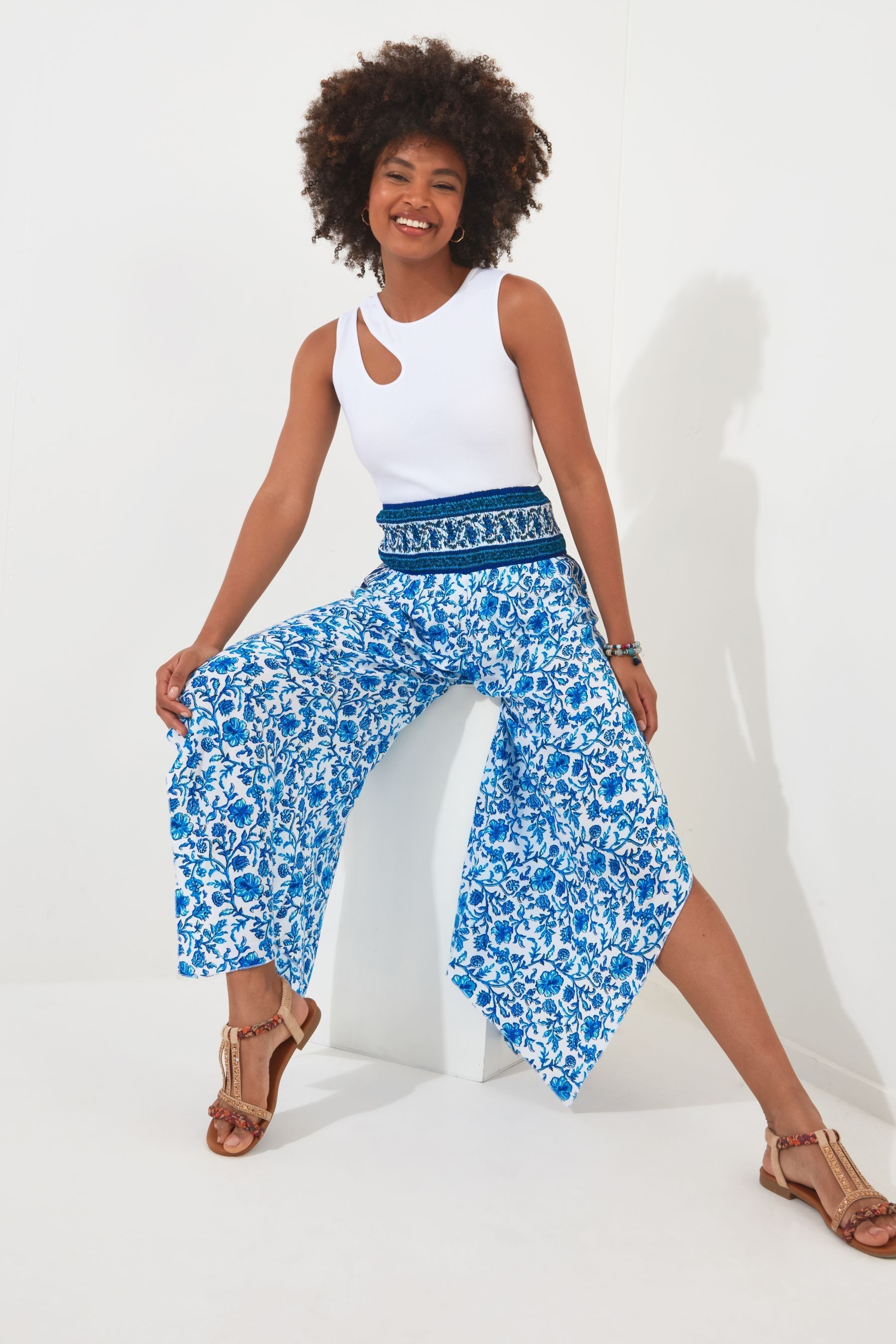 Cropped beach trousers hotsell
