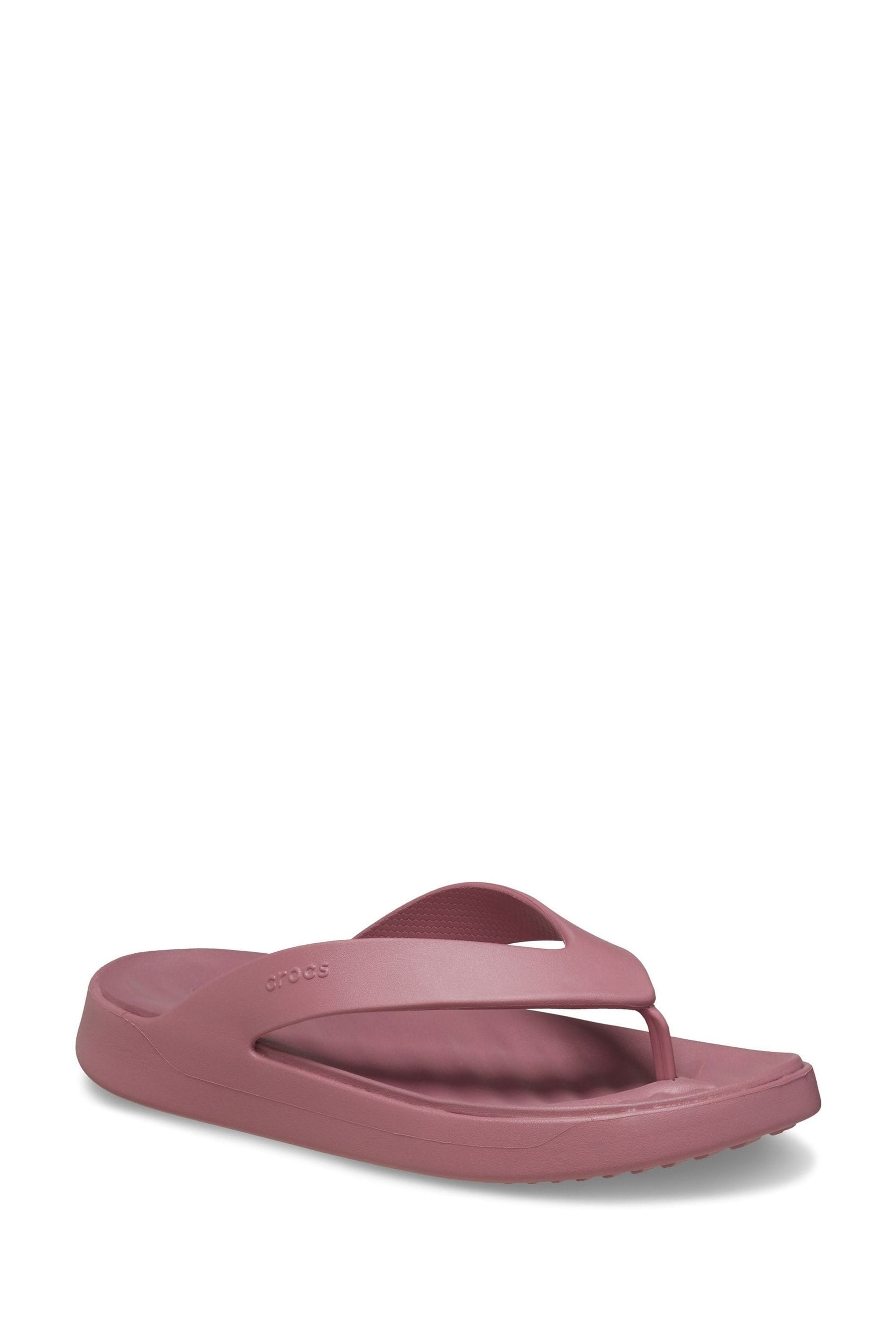 Crocs pink flip flops store