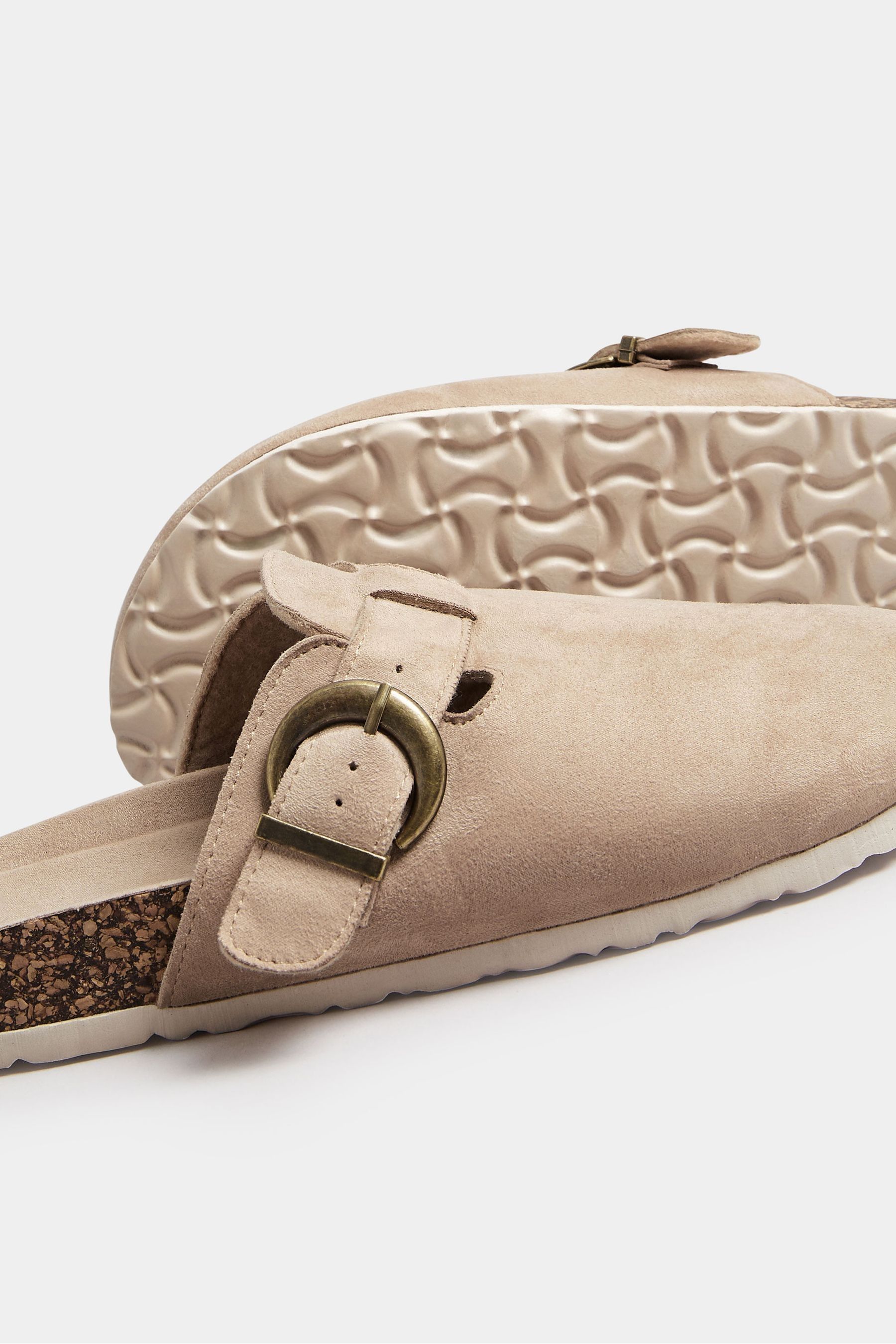 Extra wide clogs top