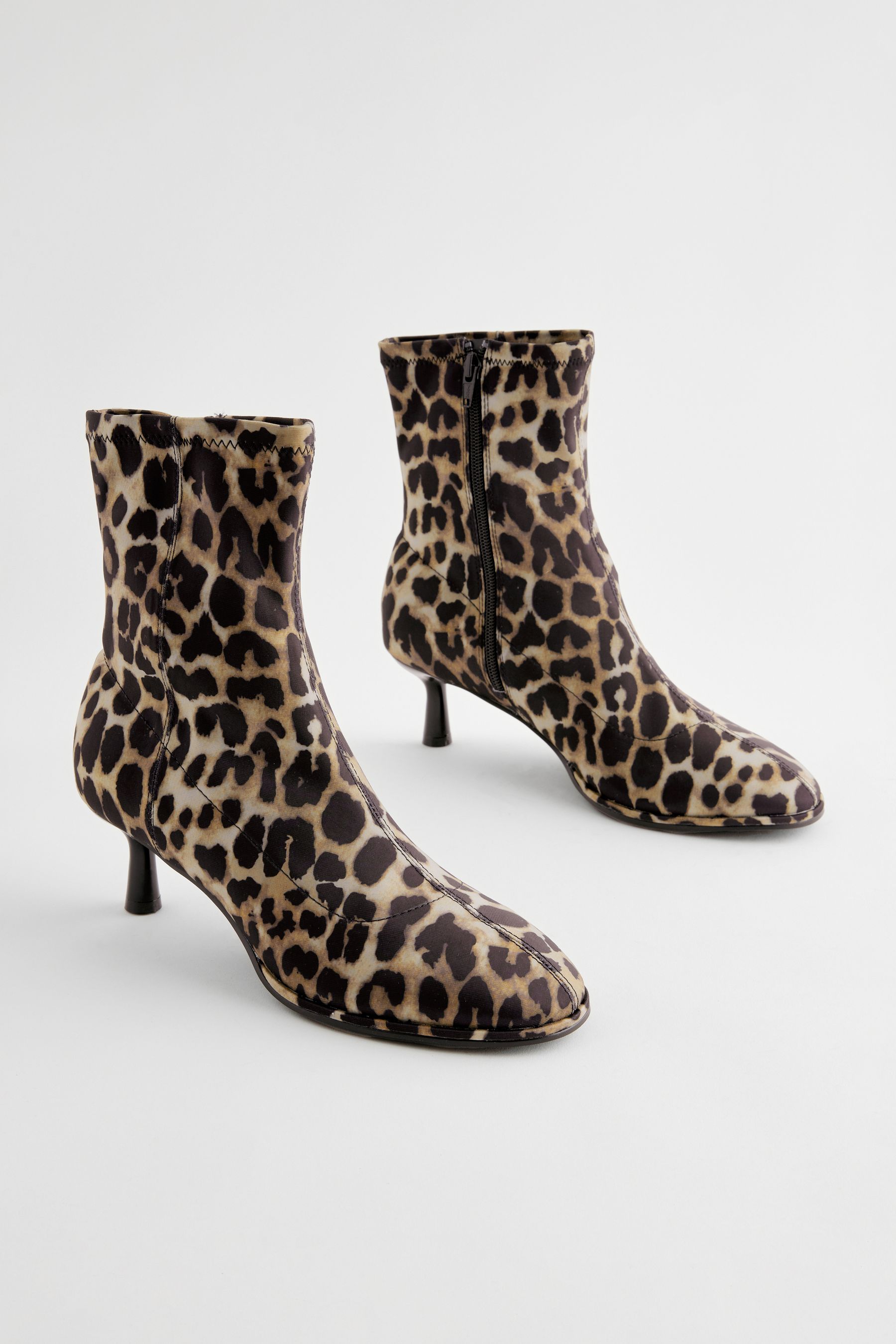 Black boots with leopard heel online