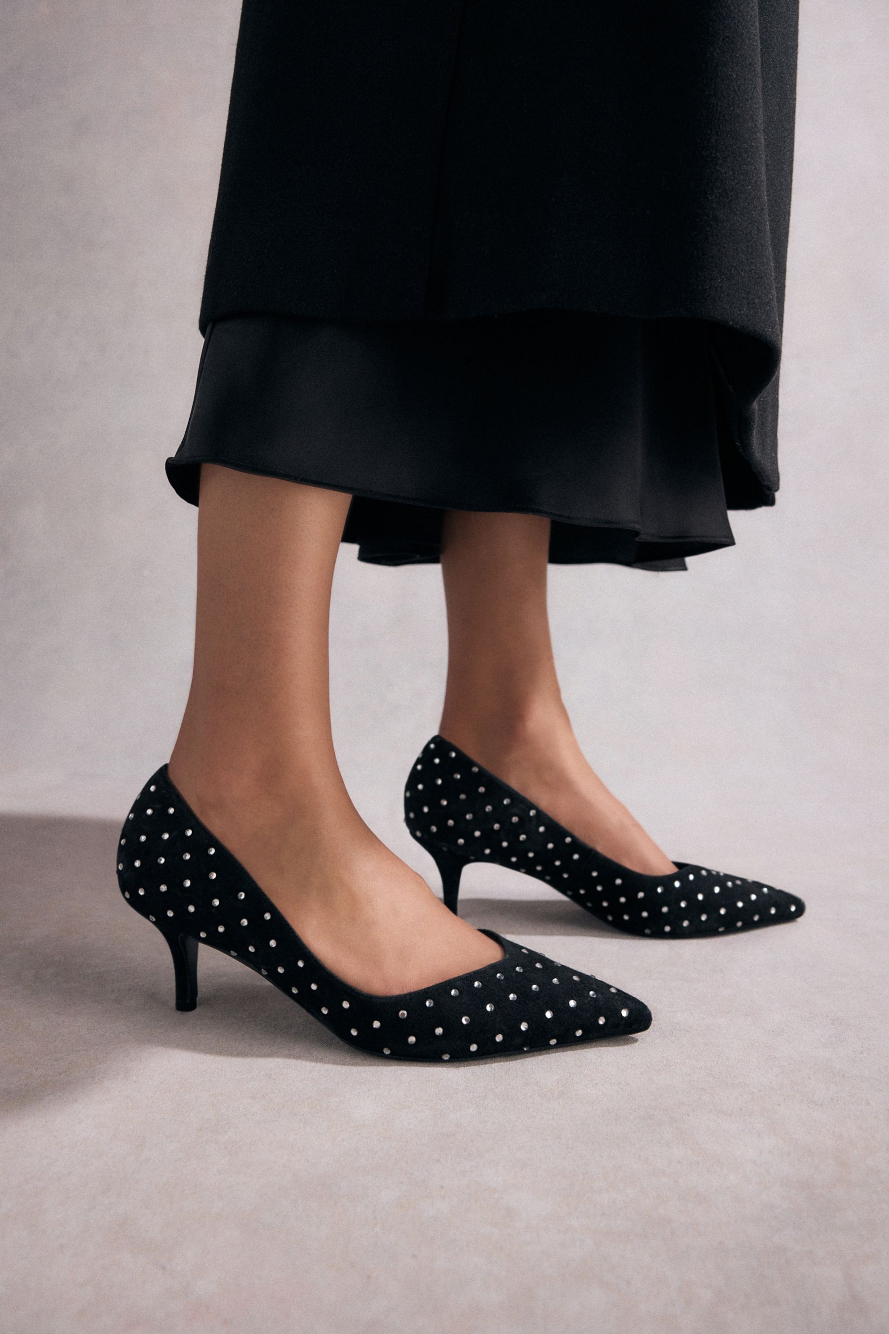 Black heels studded sales