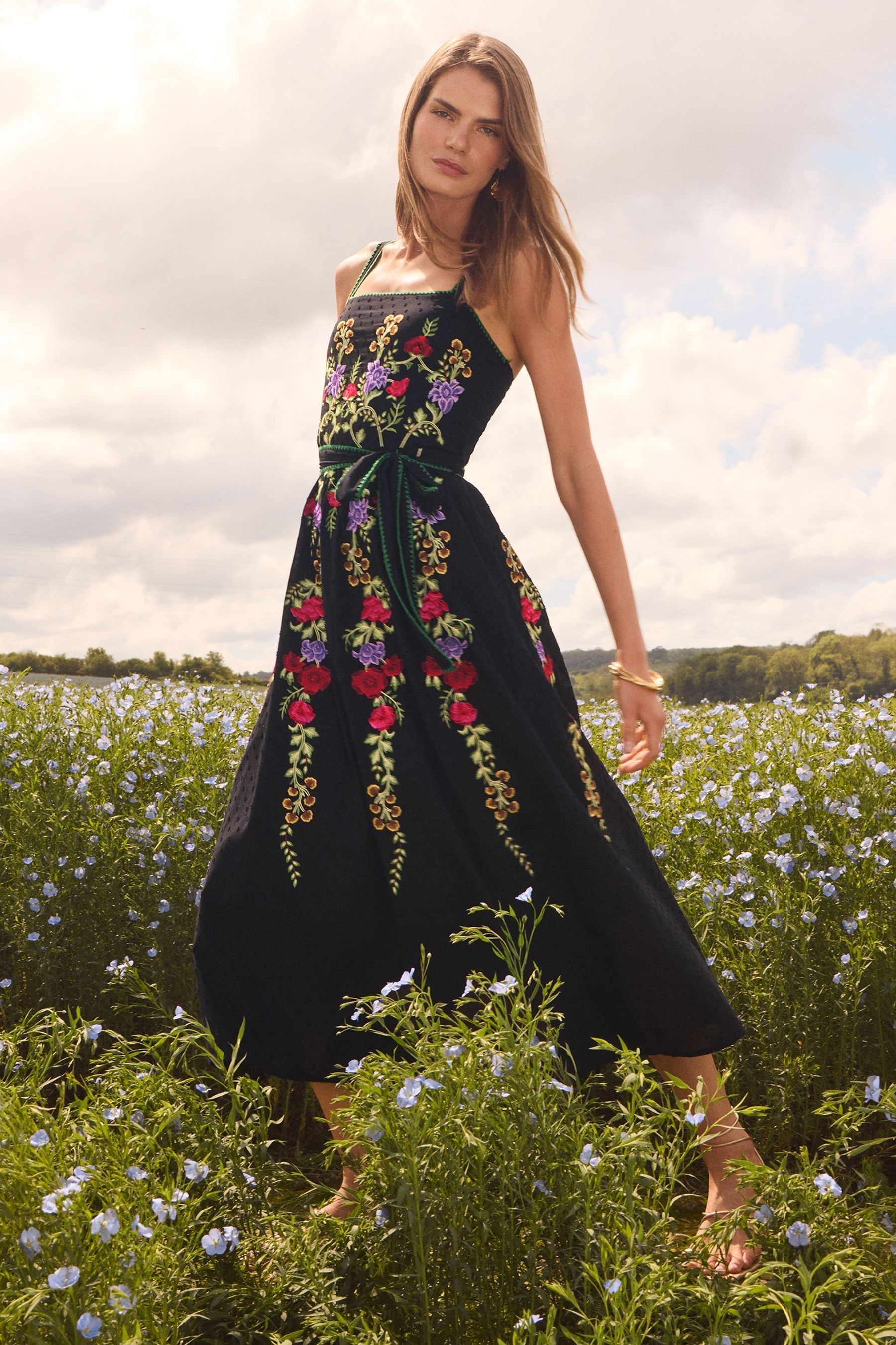 Black dress with embroidered roses shop