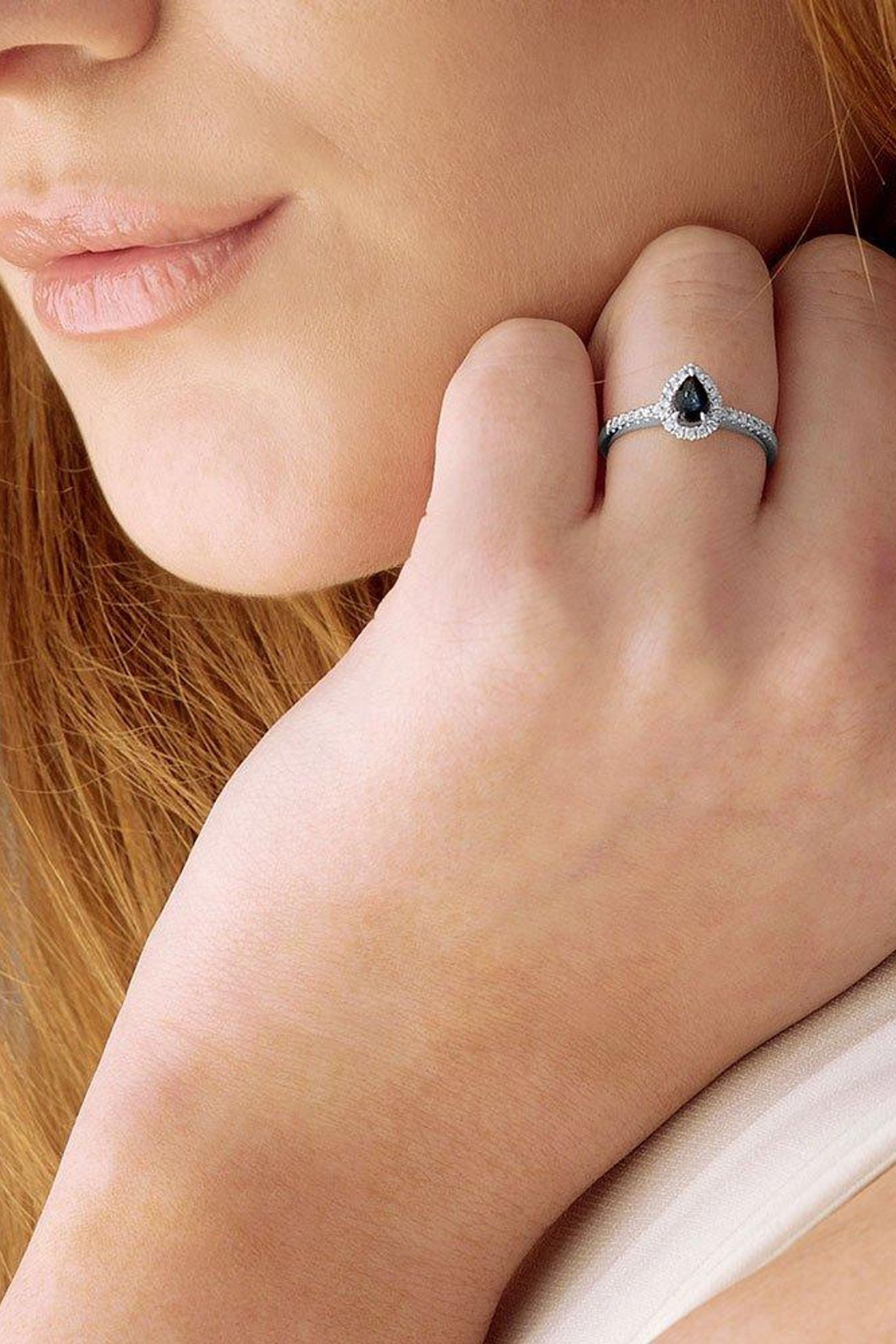 Beaverbrooks cheap sapphire ring