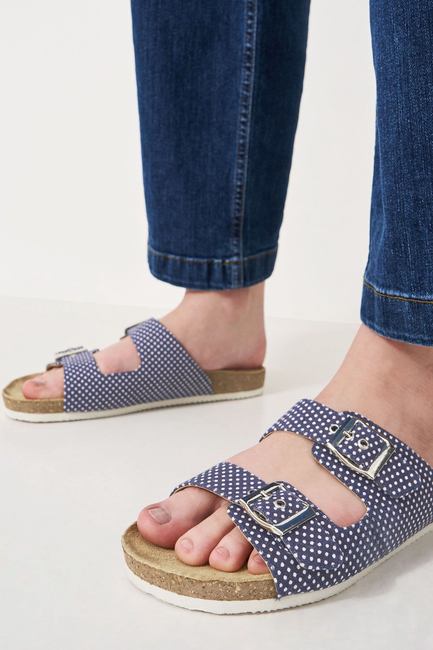 I clothing sandals hot sale