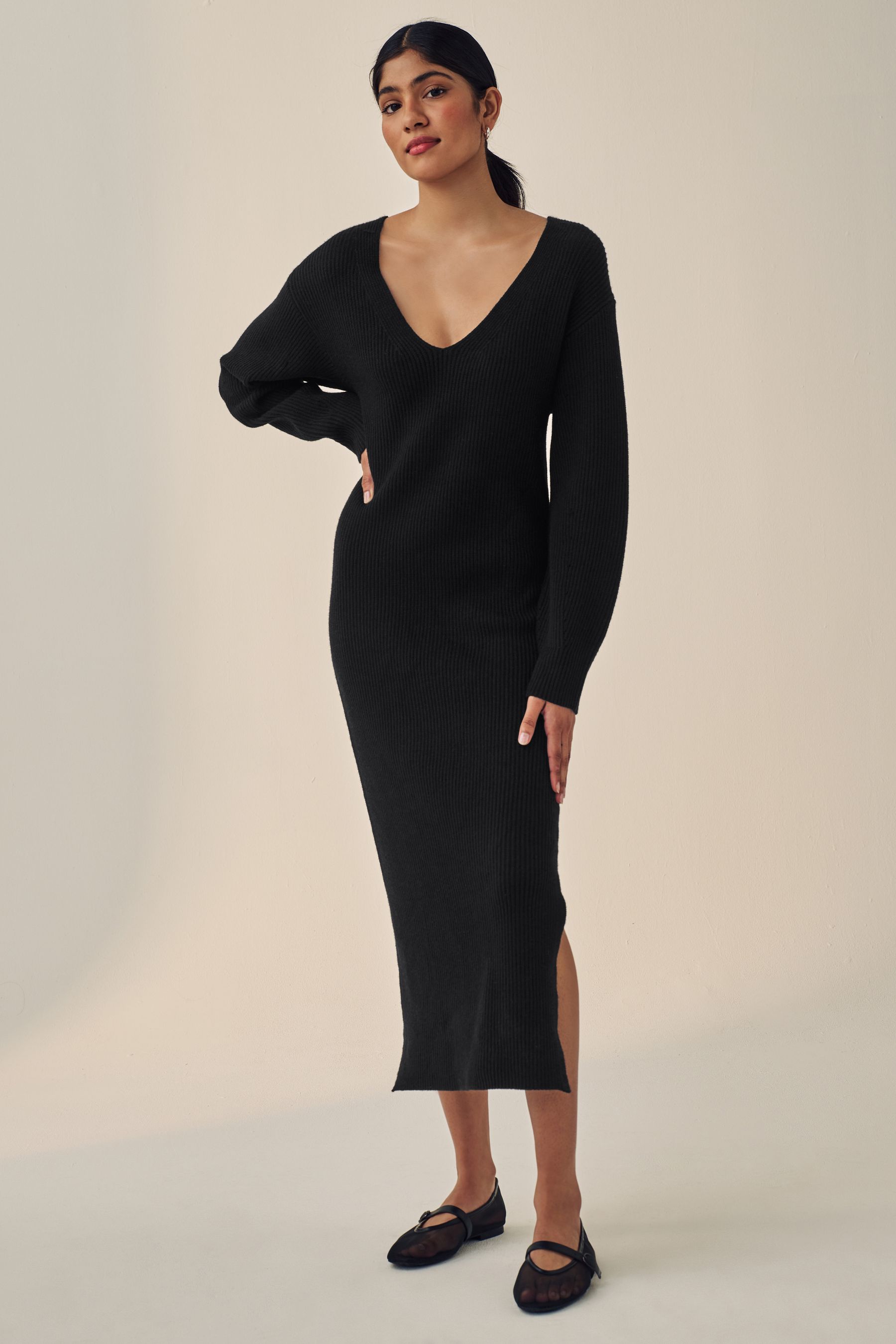 Black Long Sleeve V Neck Midi Ribbed Knitted Jumper Dress