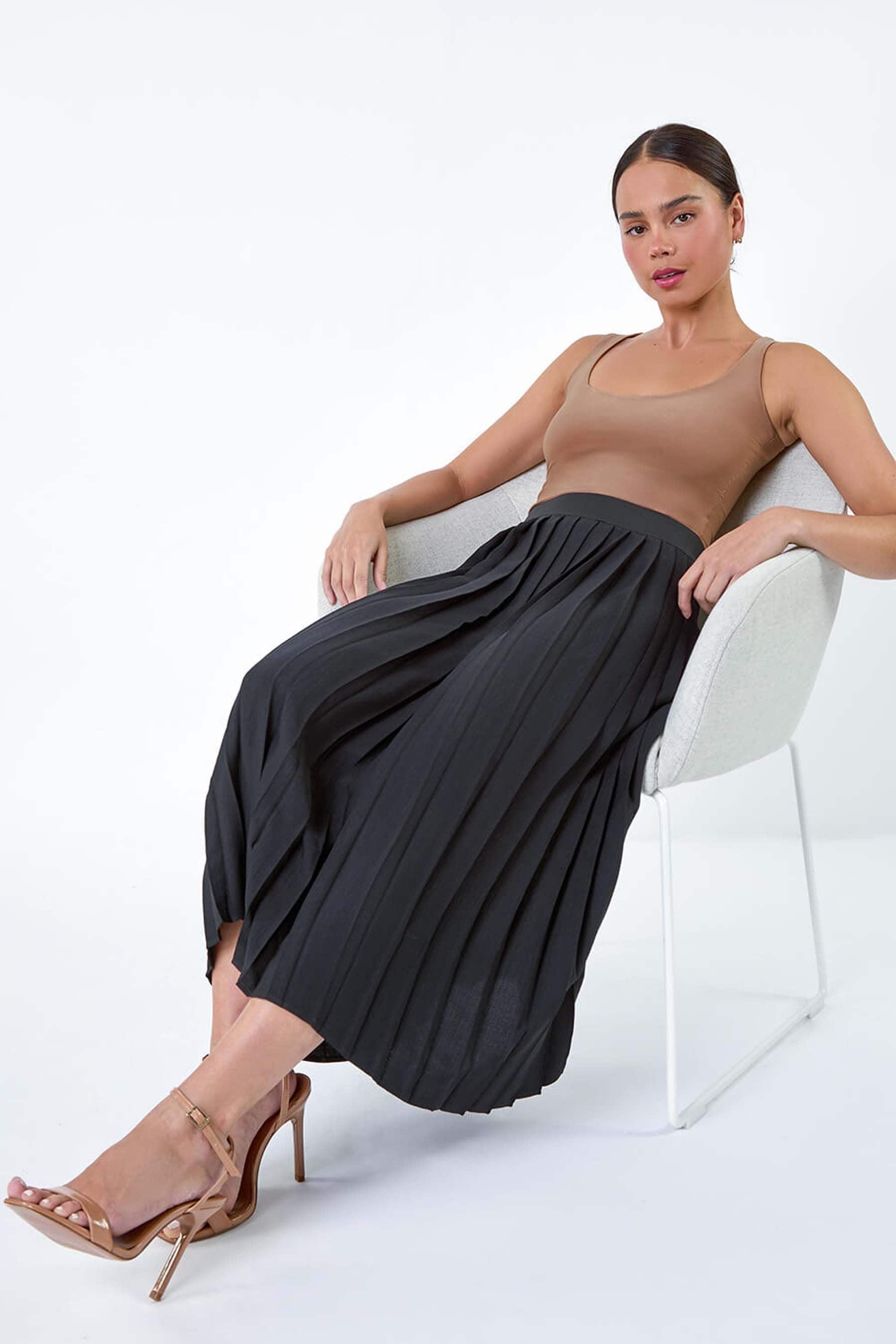 Roman Black Plain Pleated Maxi Skirt