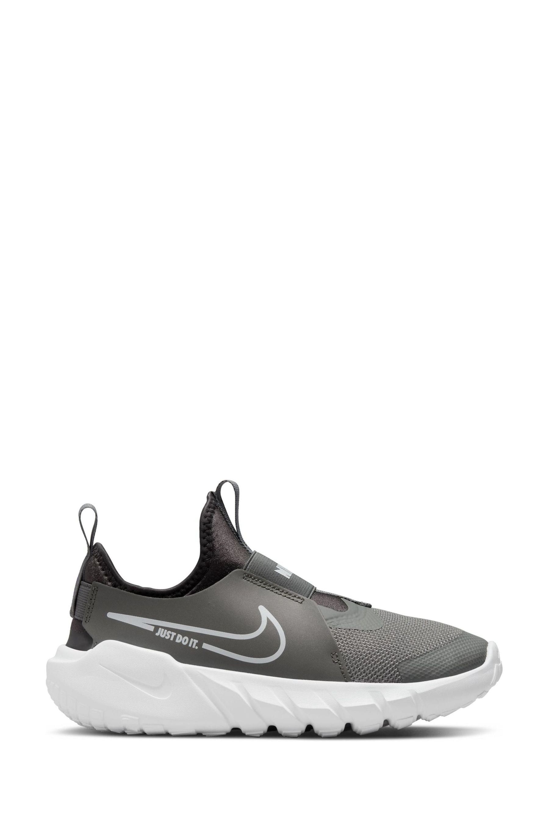 Cheap nike boys best sale trainers