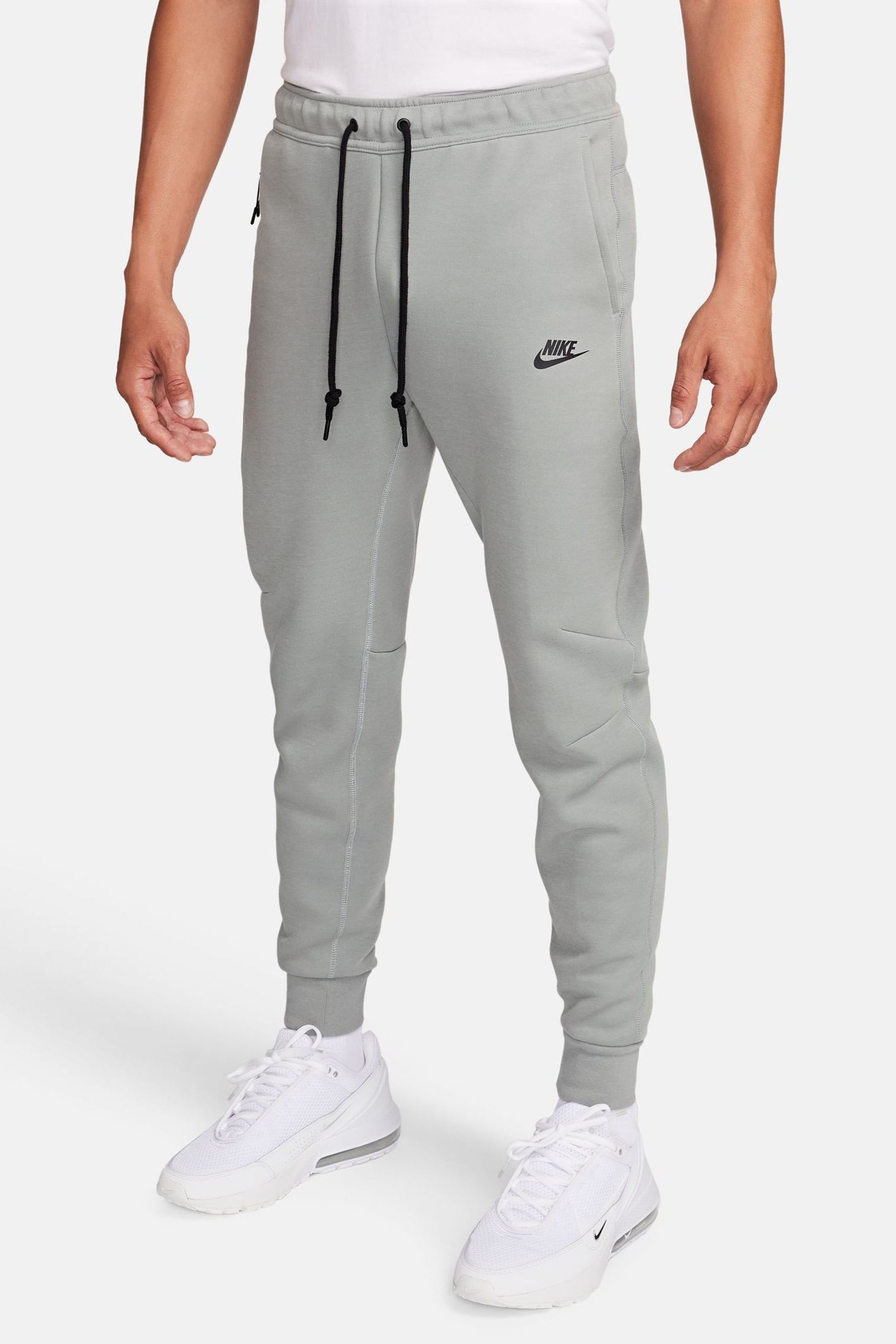 Next mens 2025 nike joggers