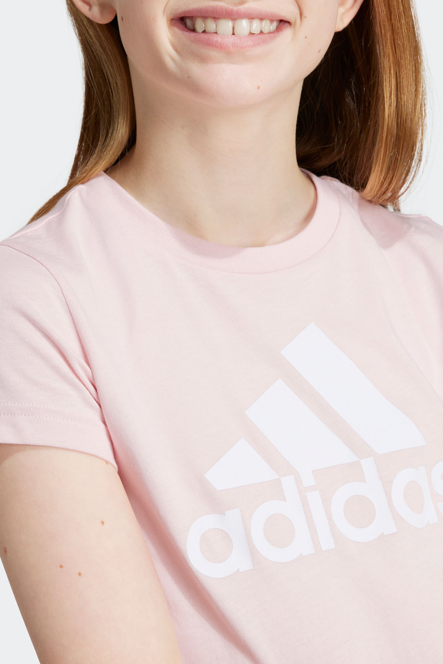 Logo deals adidas pink