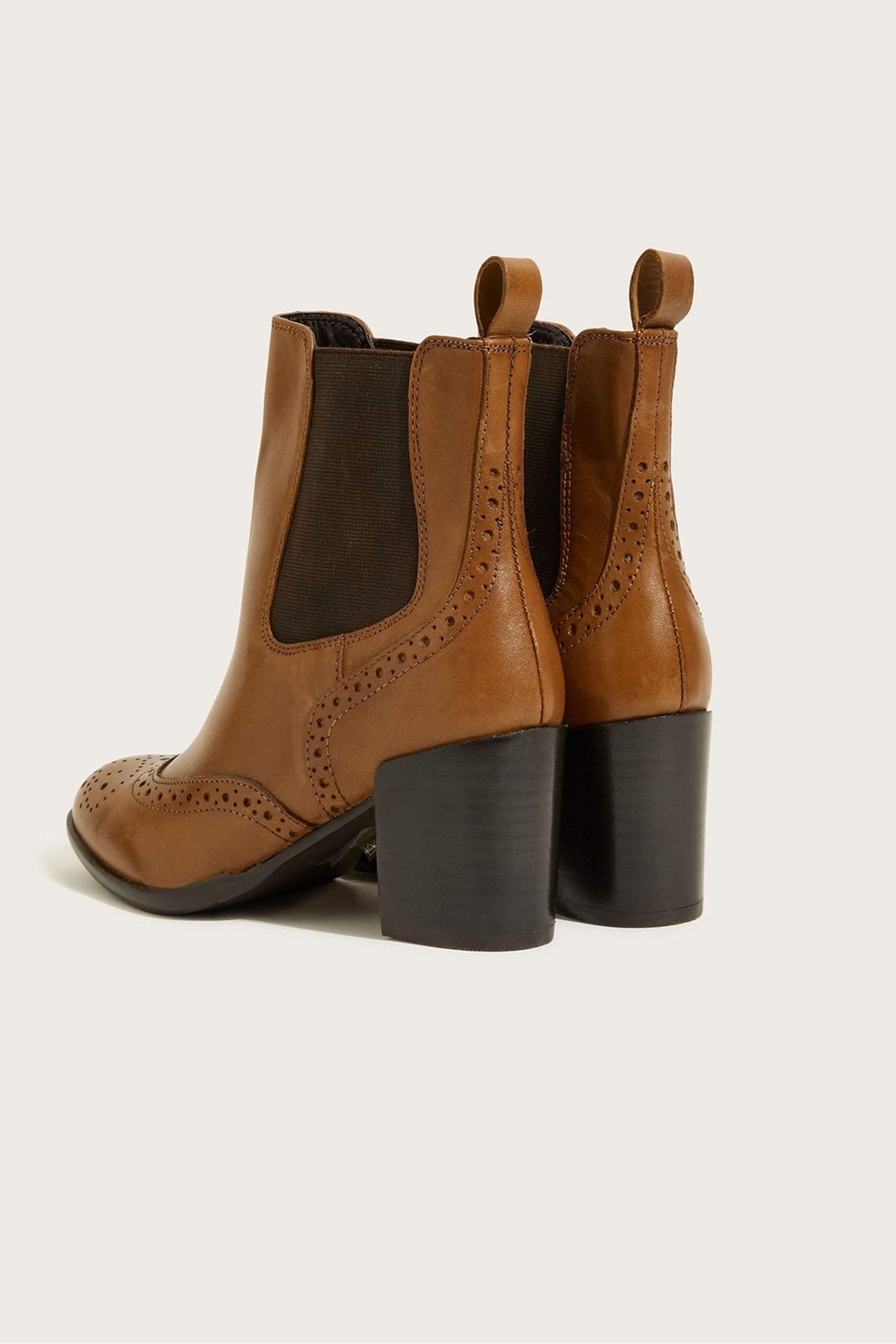 Eram cheap chelsea boots