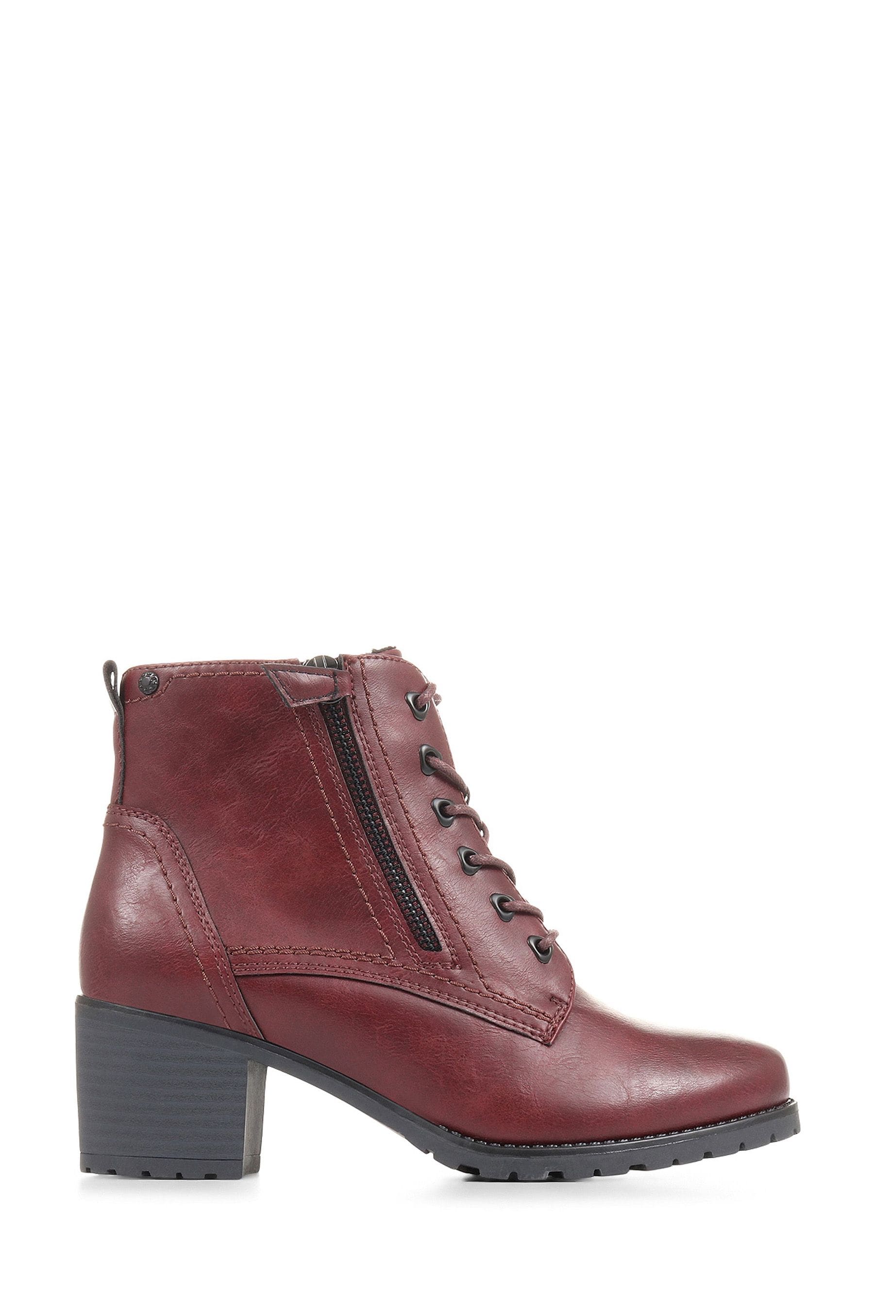 Pavers best sale red boots