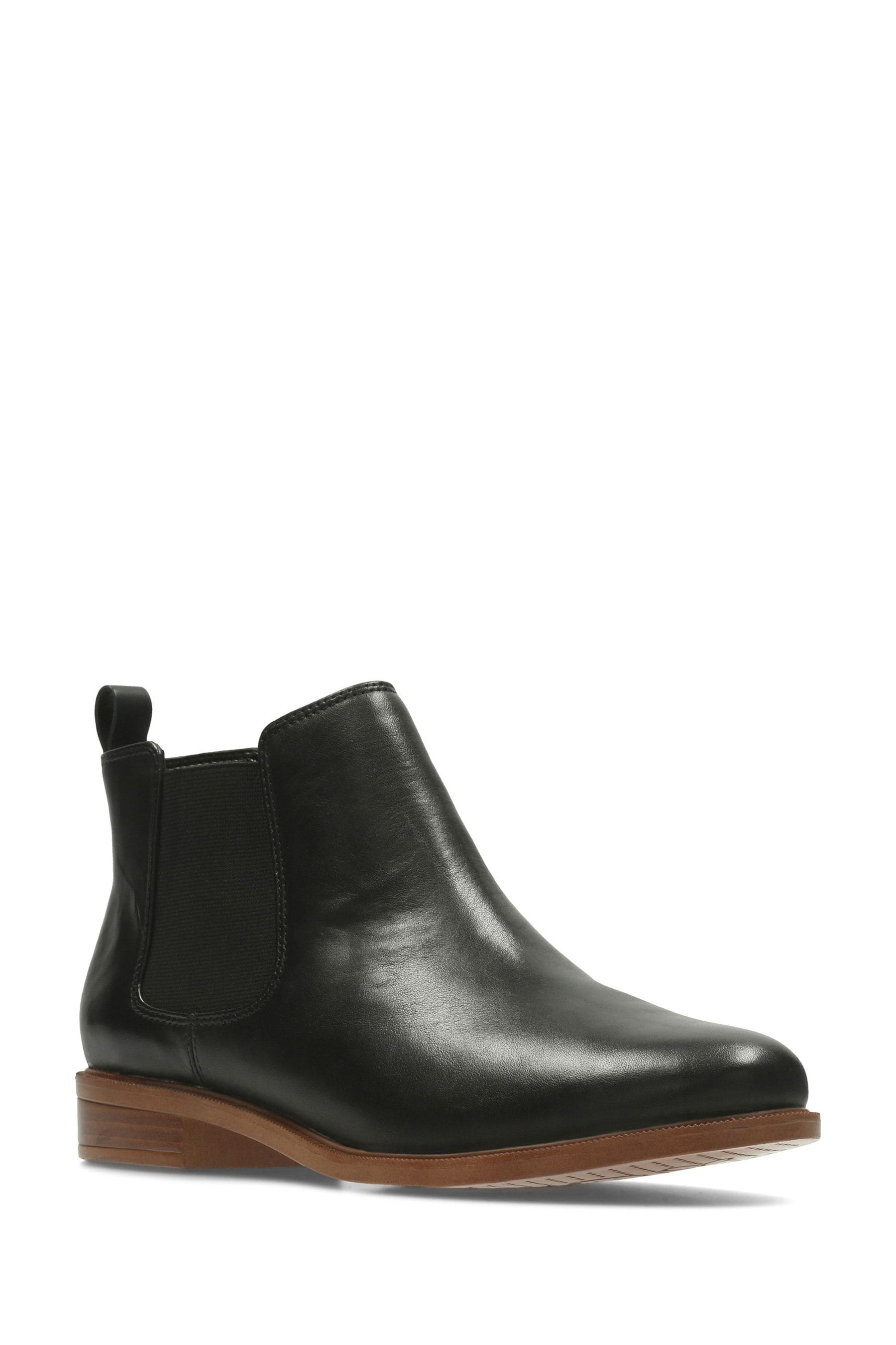 Clarks taylor shine taupe store