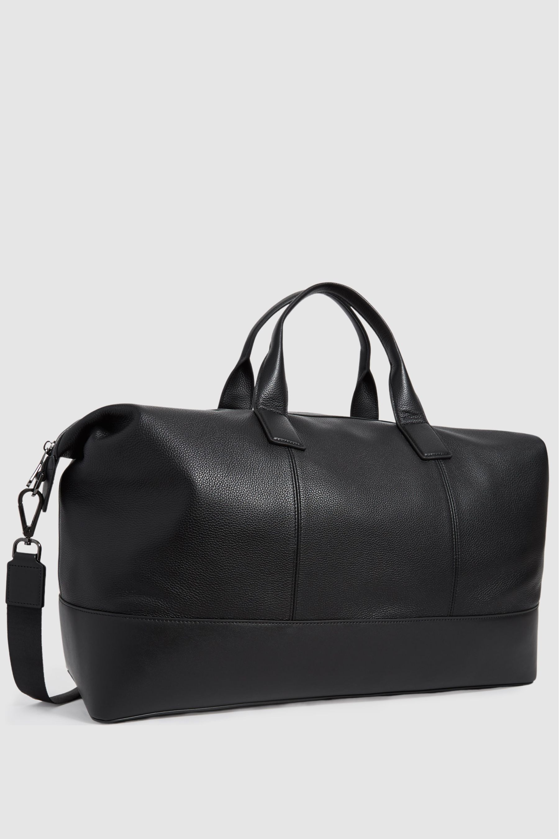 Small leather on sale travel bag