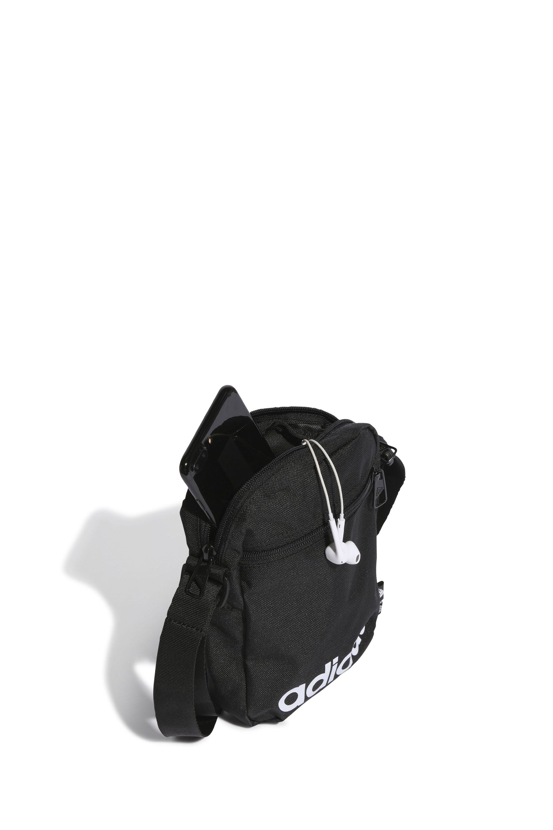 adidas Black Linear Organiser Bag