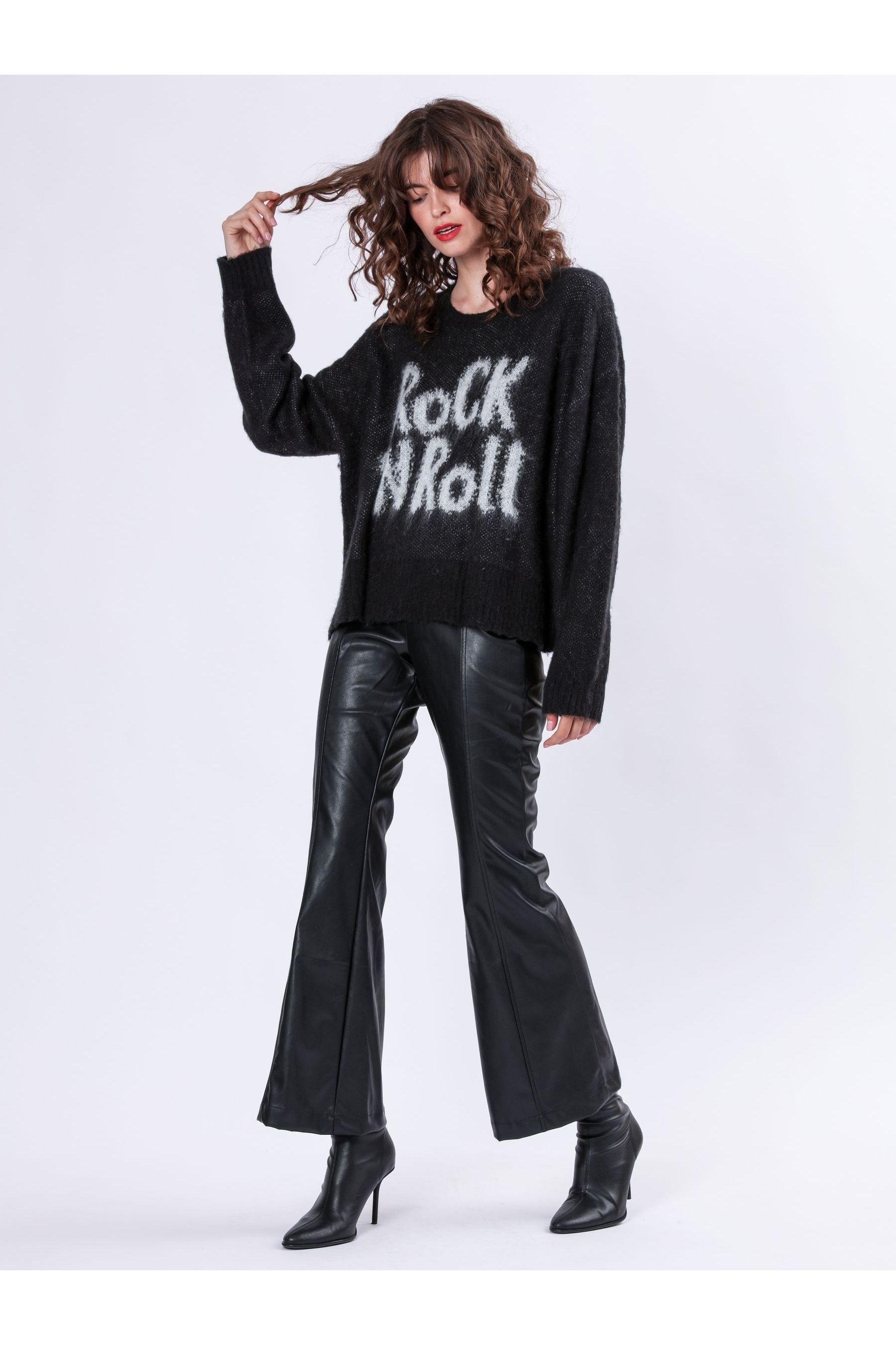 Oversized slogan jumper discount