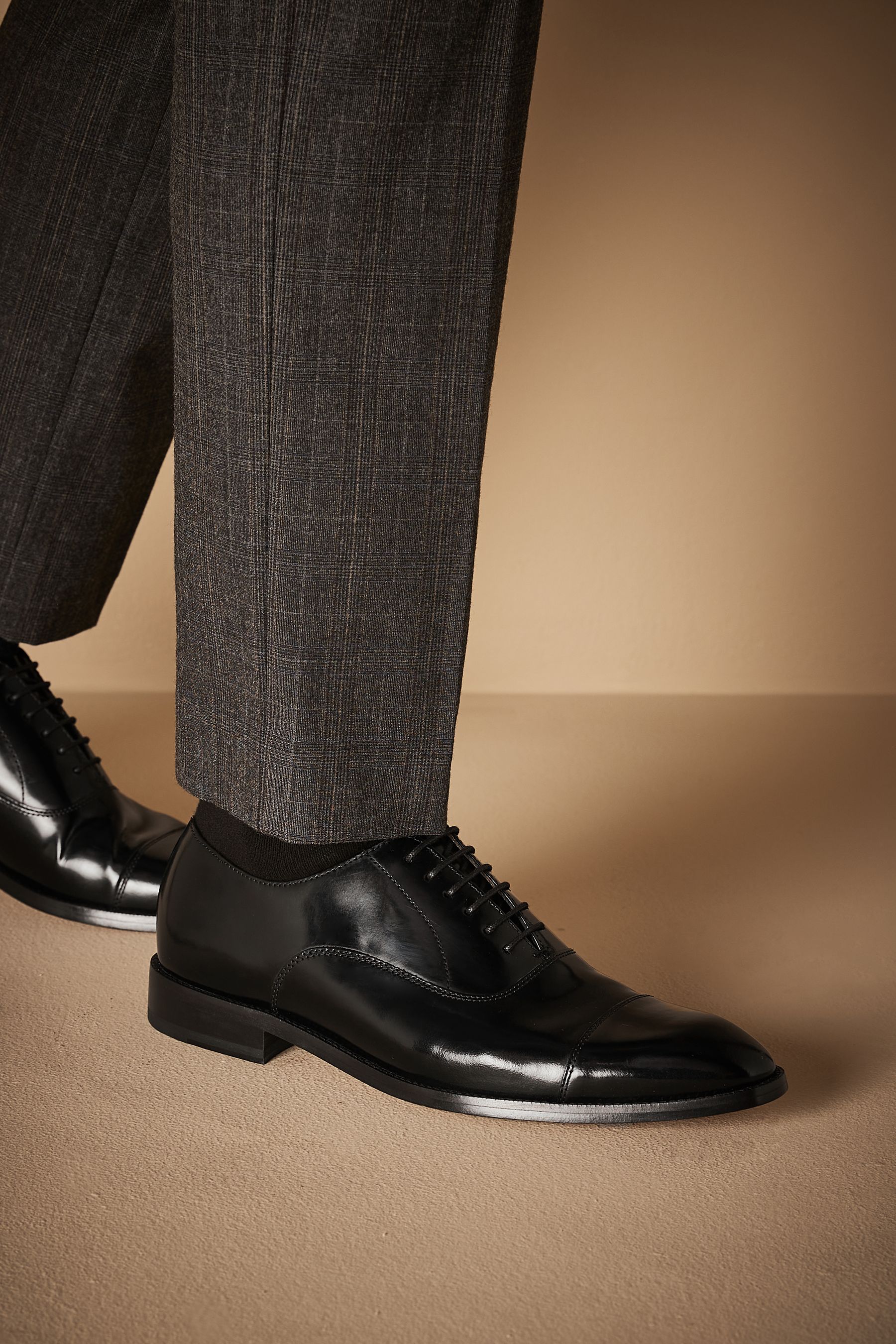 Oxford discount toe shoes