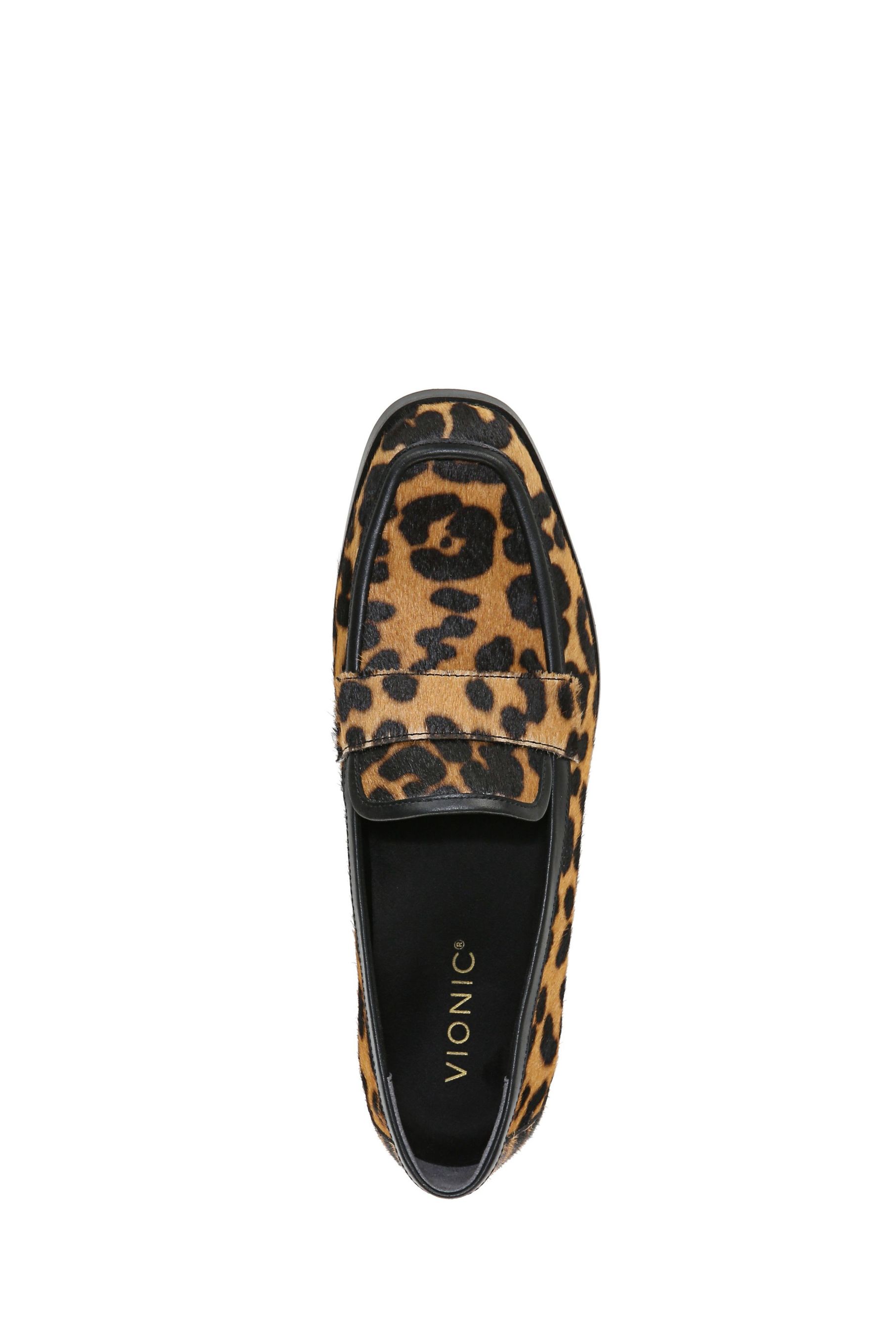 Vionic animal top print shoes