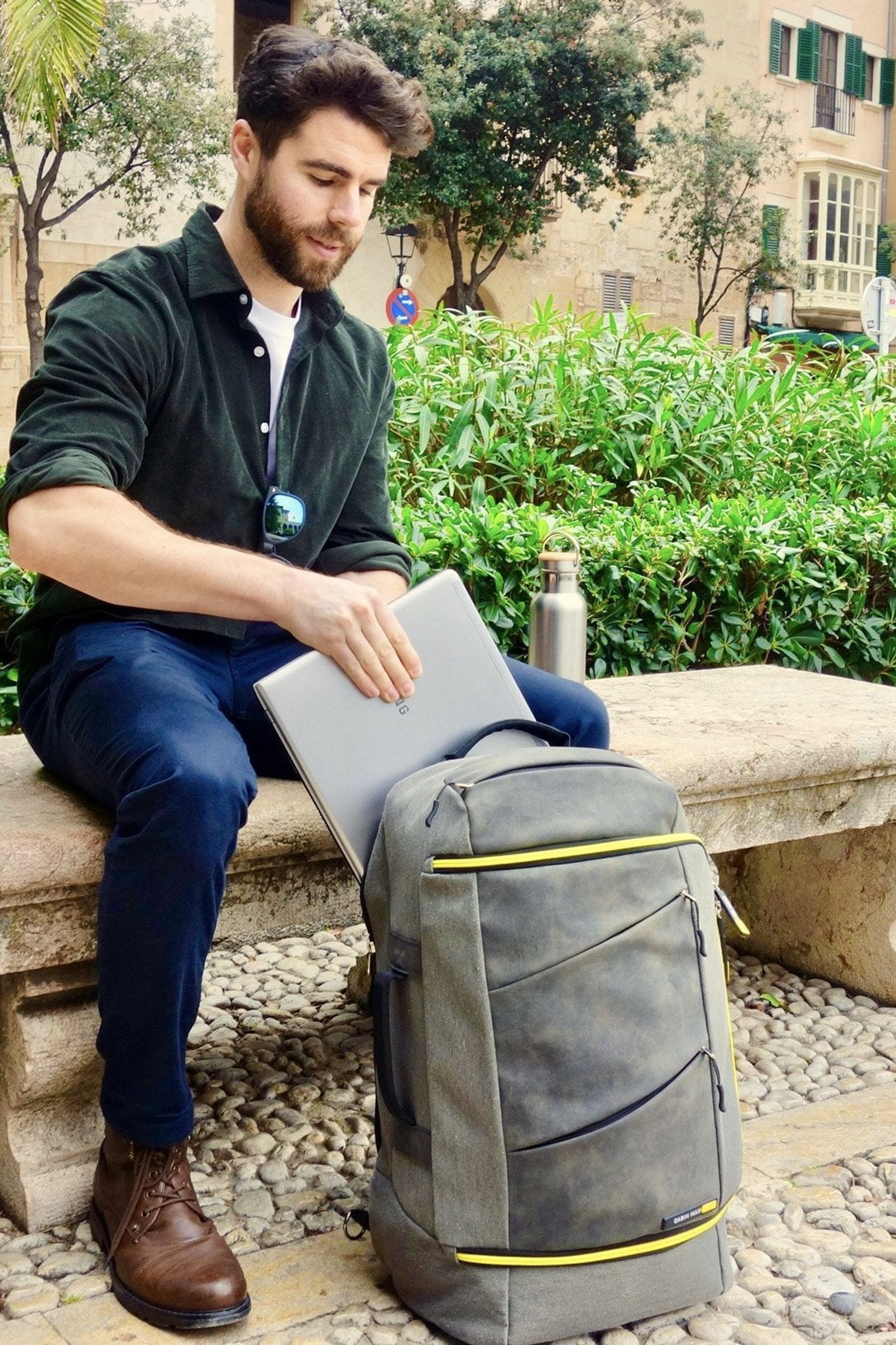 Max shop laptop bag