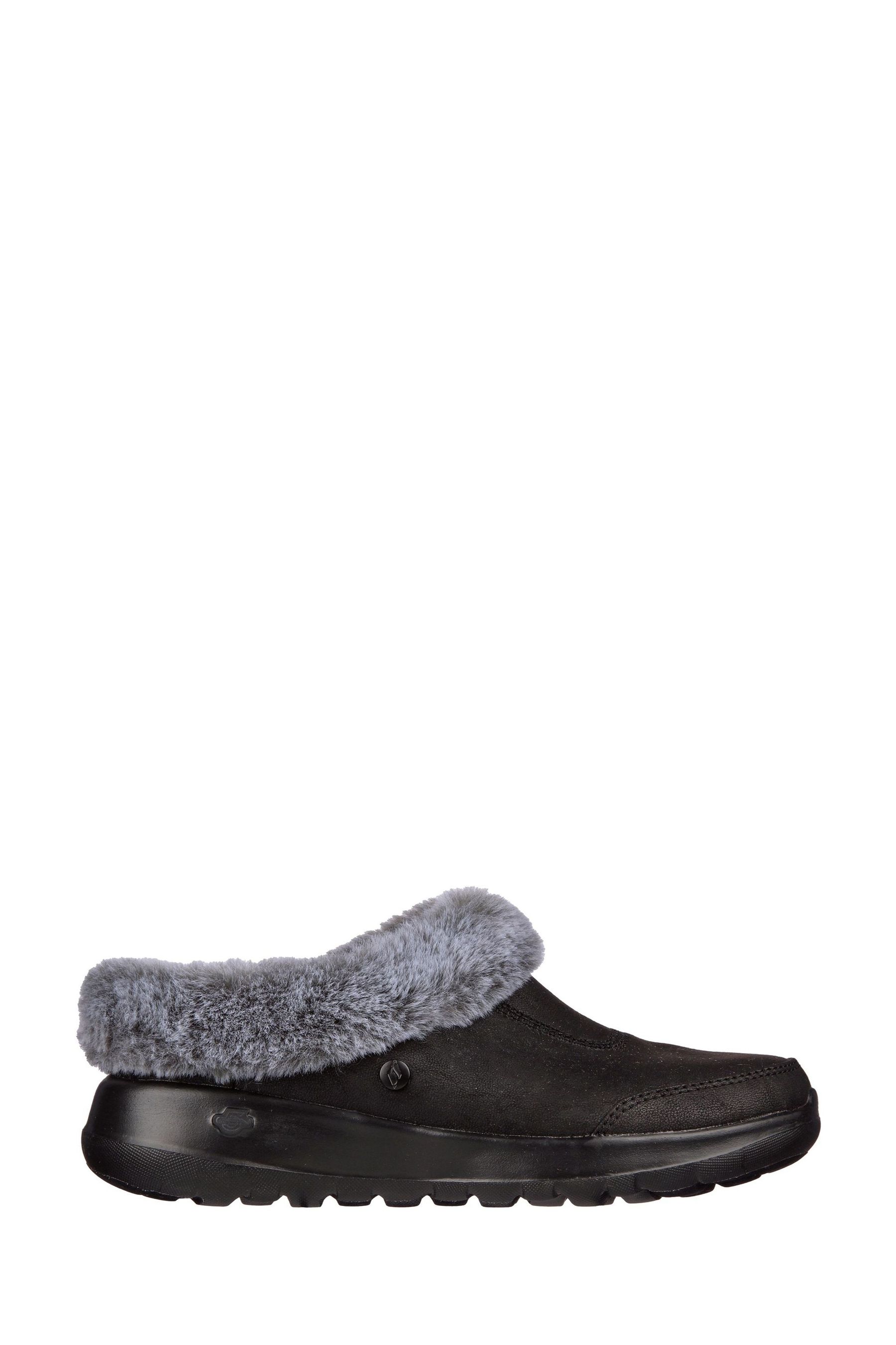 Skechers on hotsell the go slippers