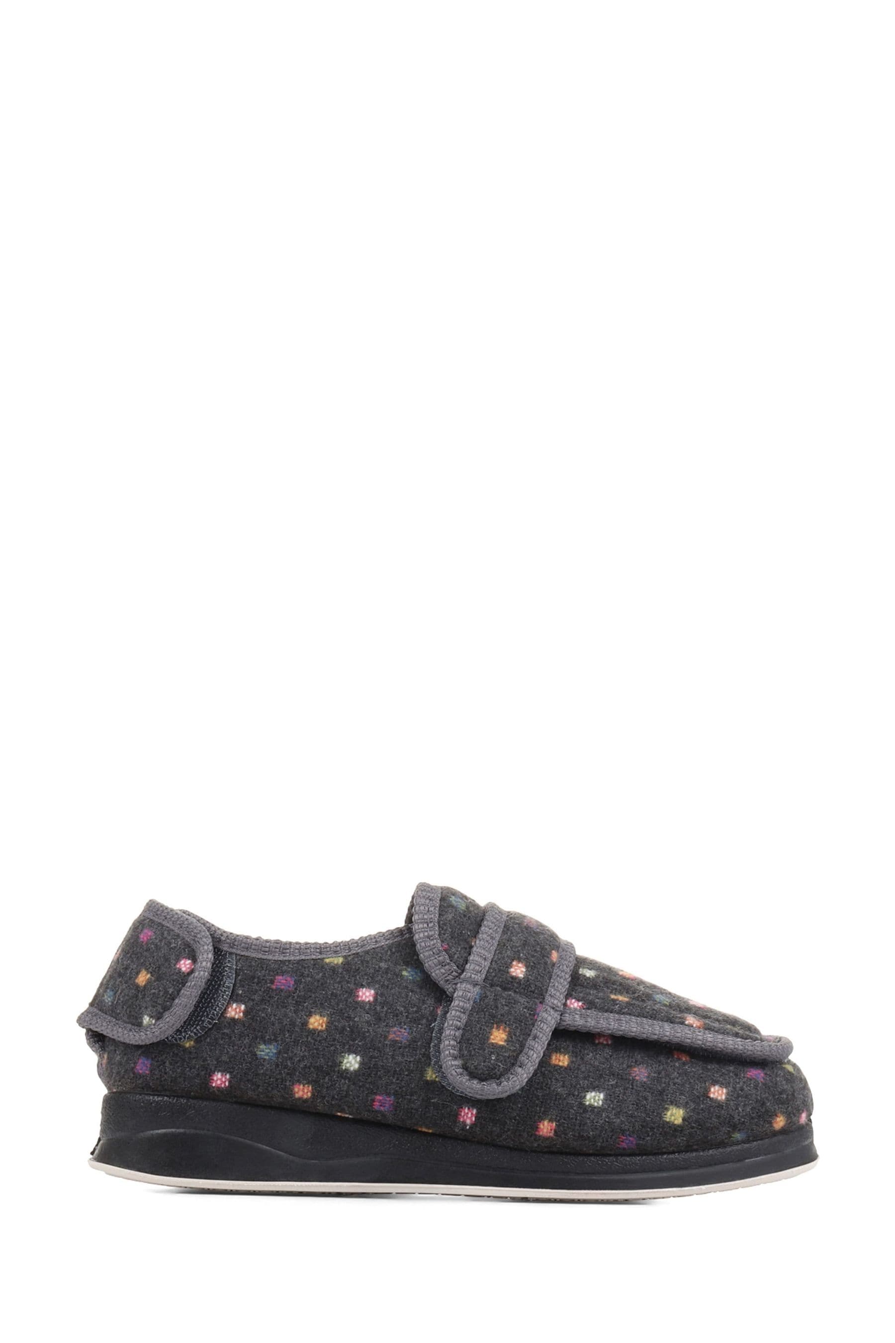 Pavers on sale velcro slippers