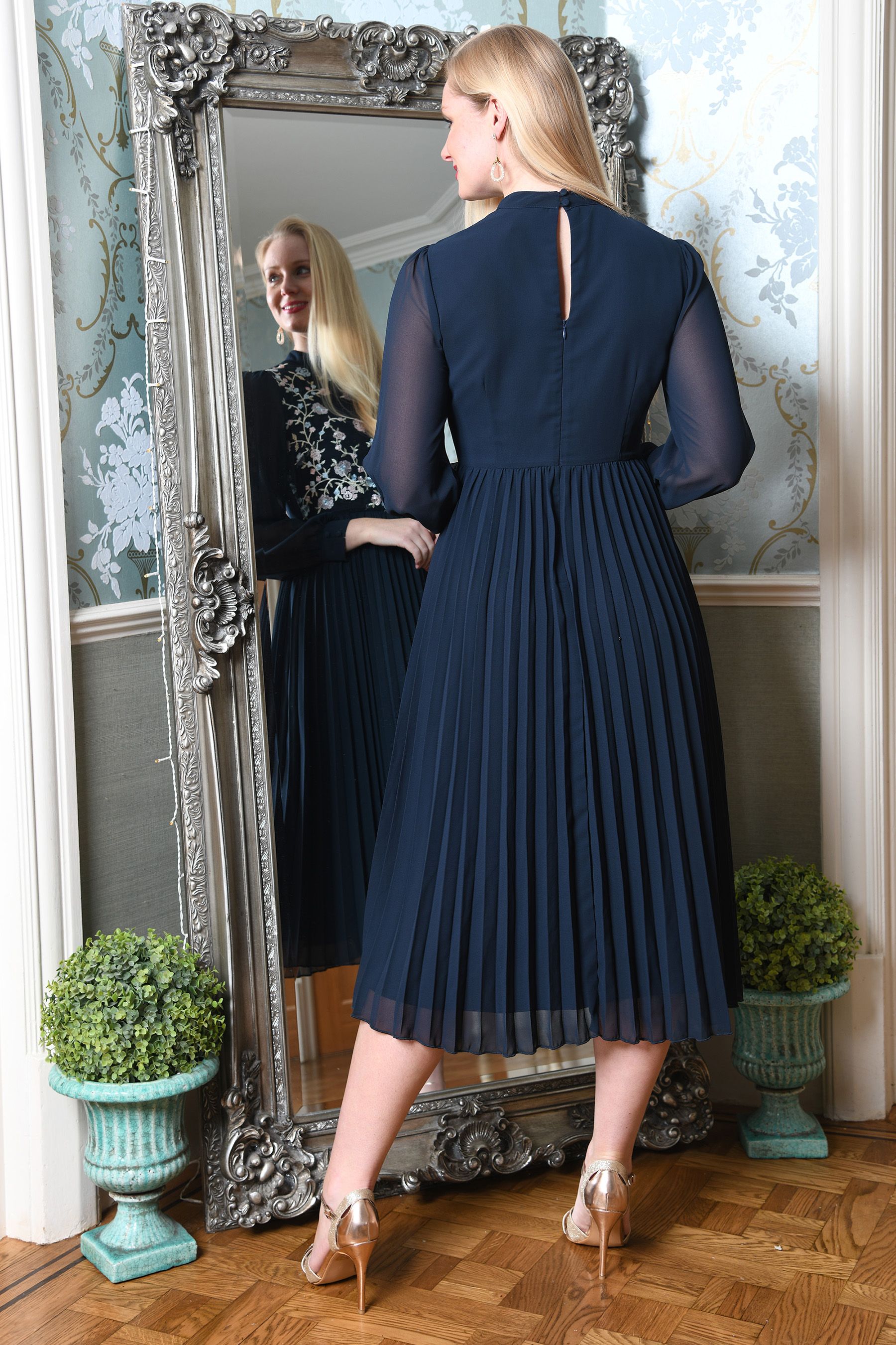 Long sleeve embroidered midi dress deals
