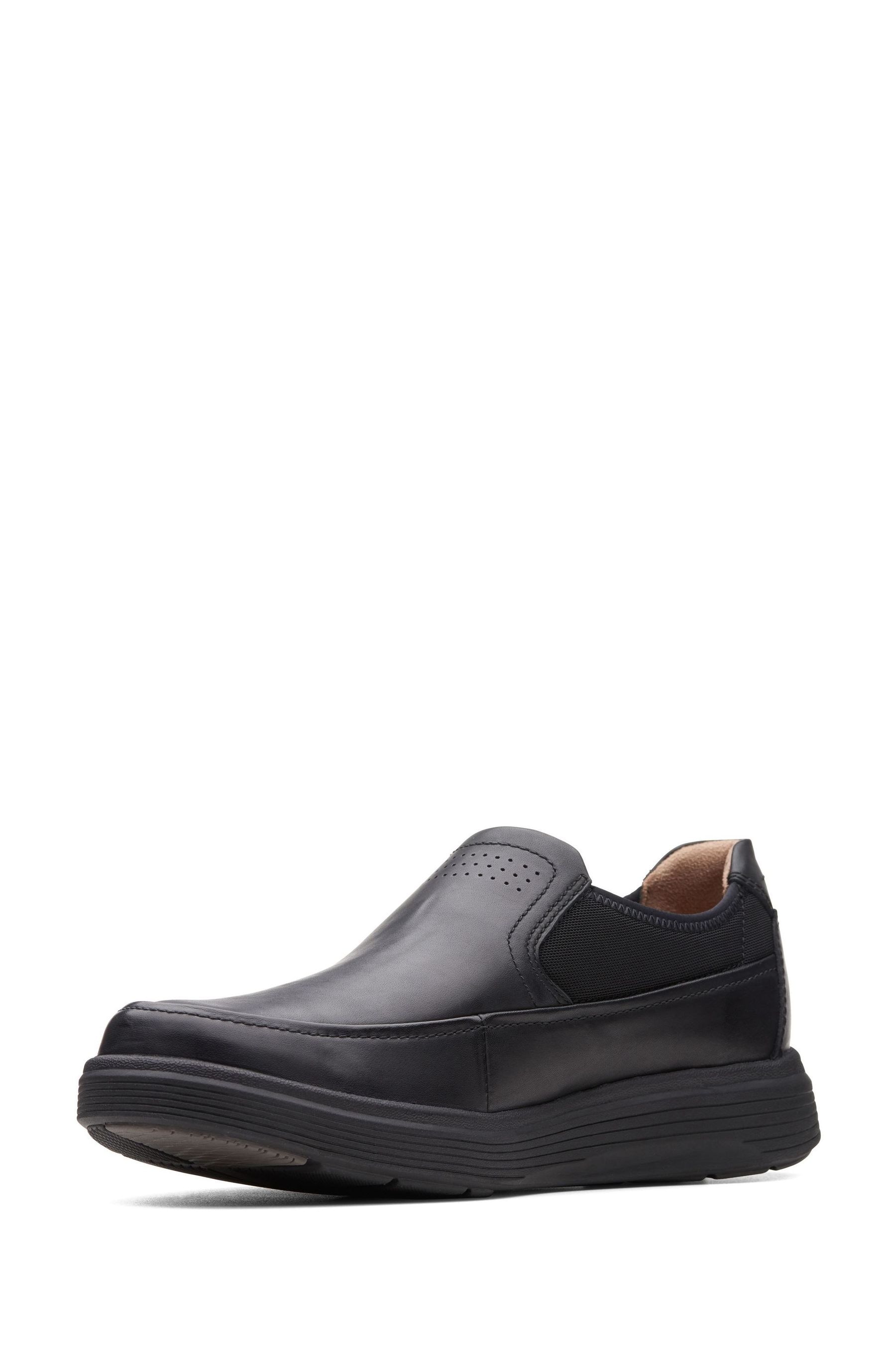 Clarks wide fit shoes on sale sale