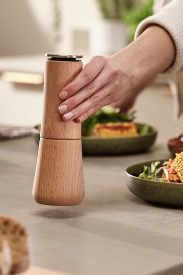 Joseph Joseph Beech Milltop Wood No-Spill Pepper Mill