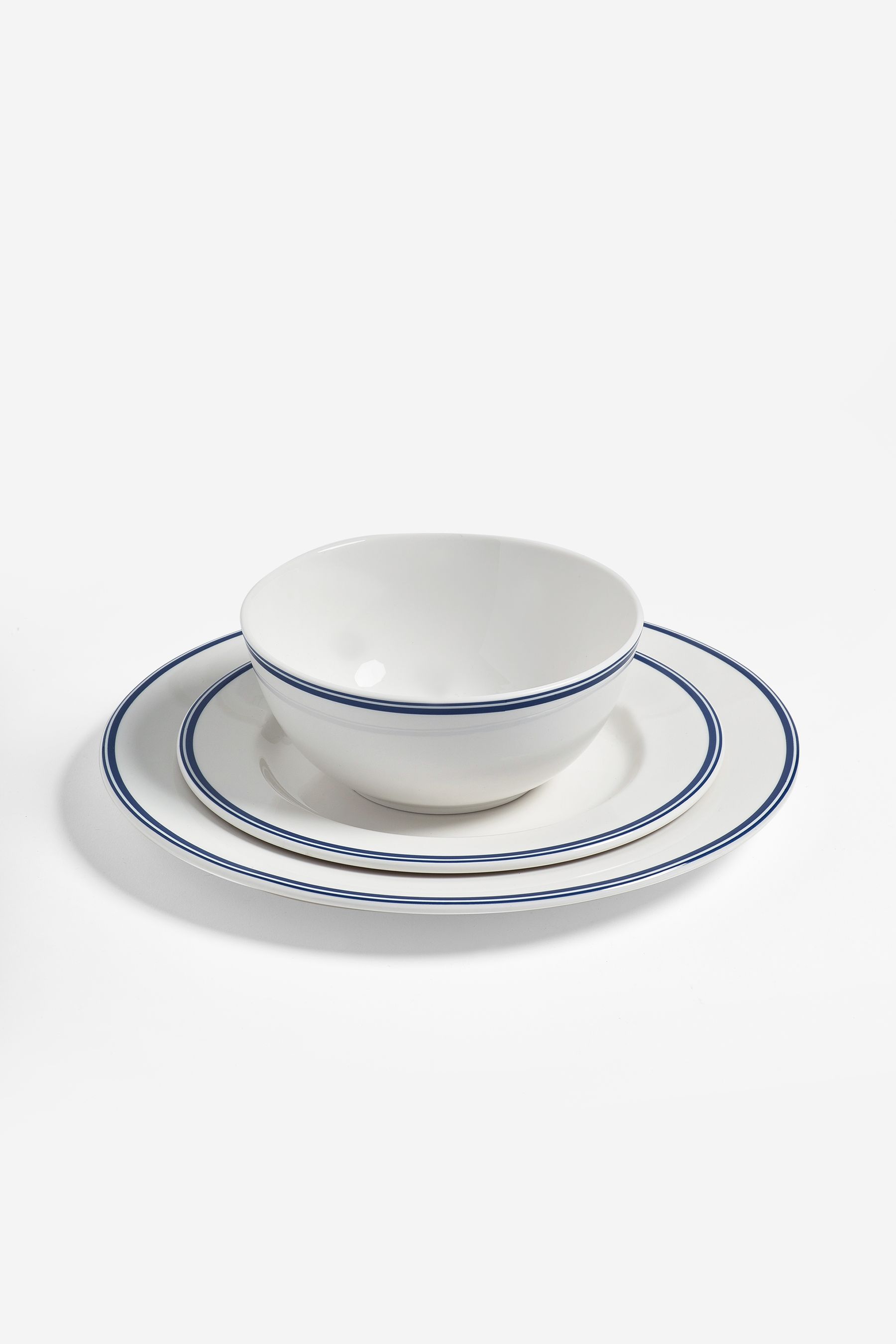 Fine china dinnerware hot sale sets for 12