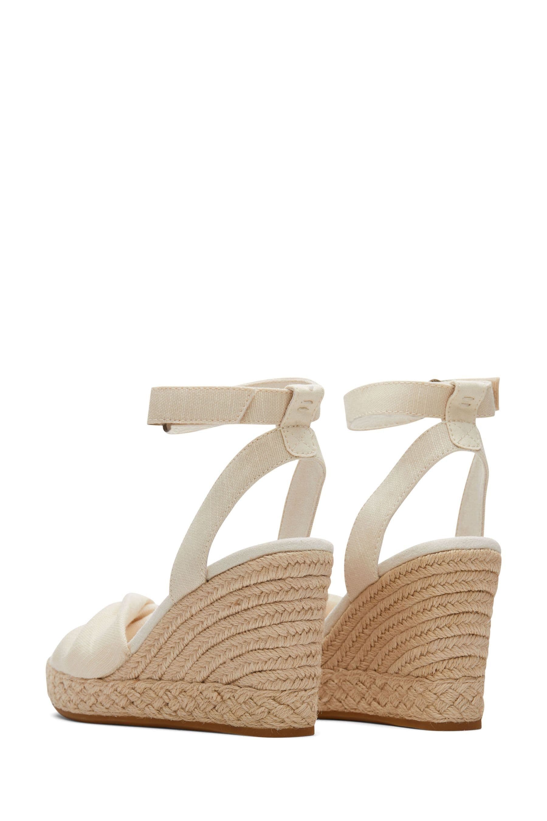 Toms best sale vegan sandals
