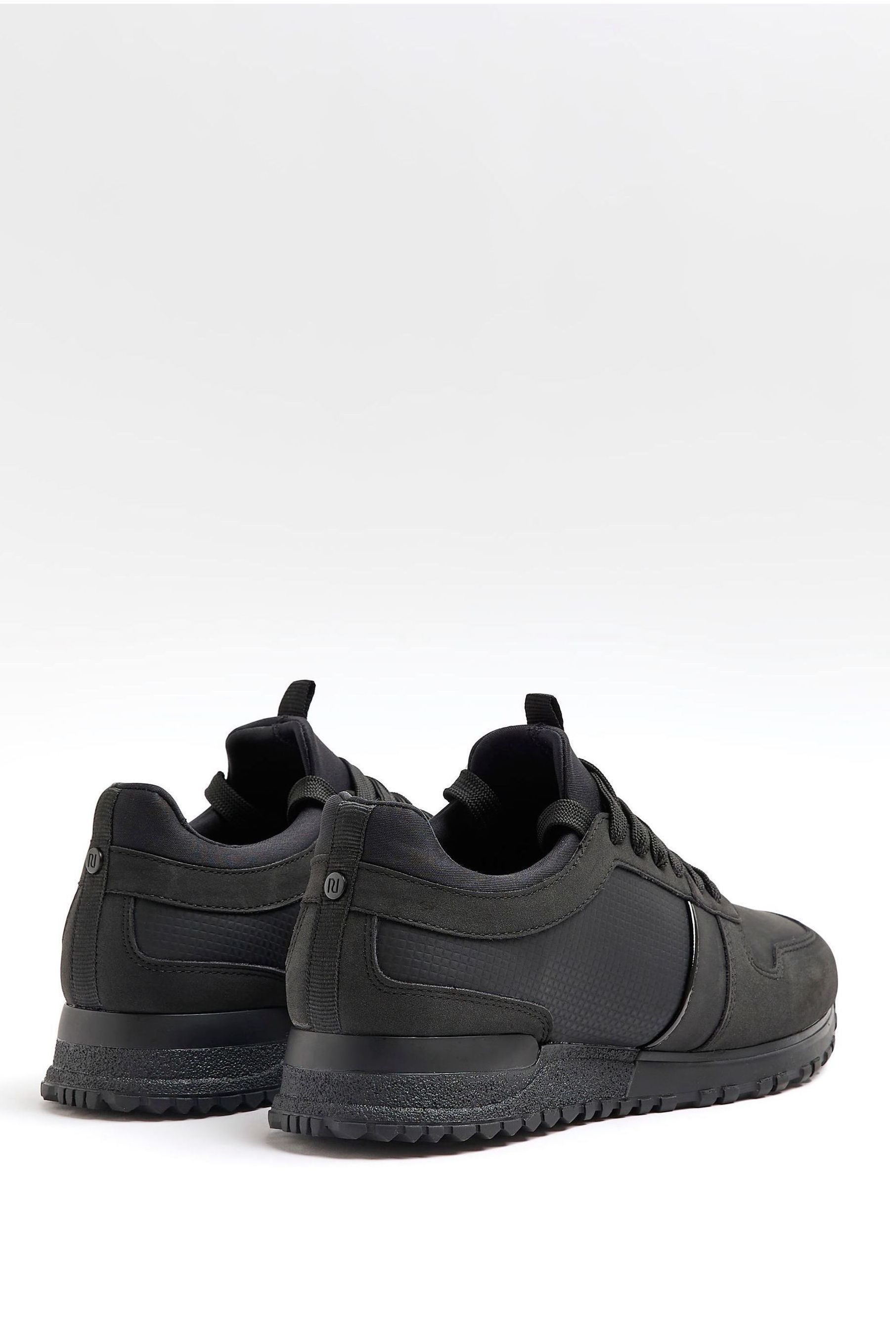 River island clearance black trainers