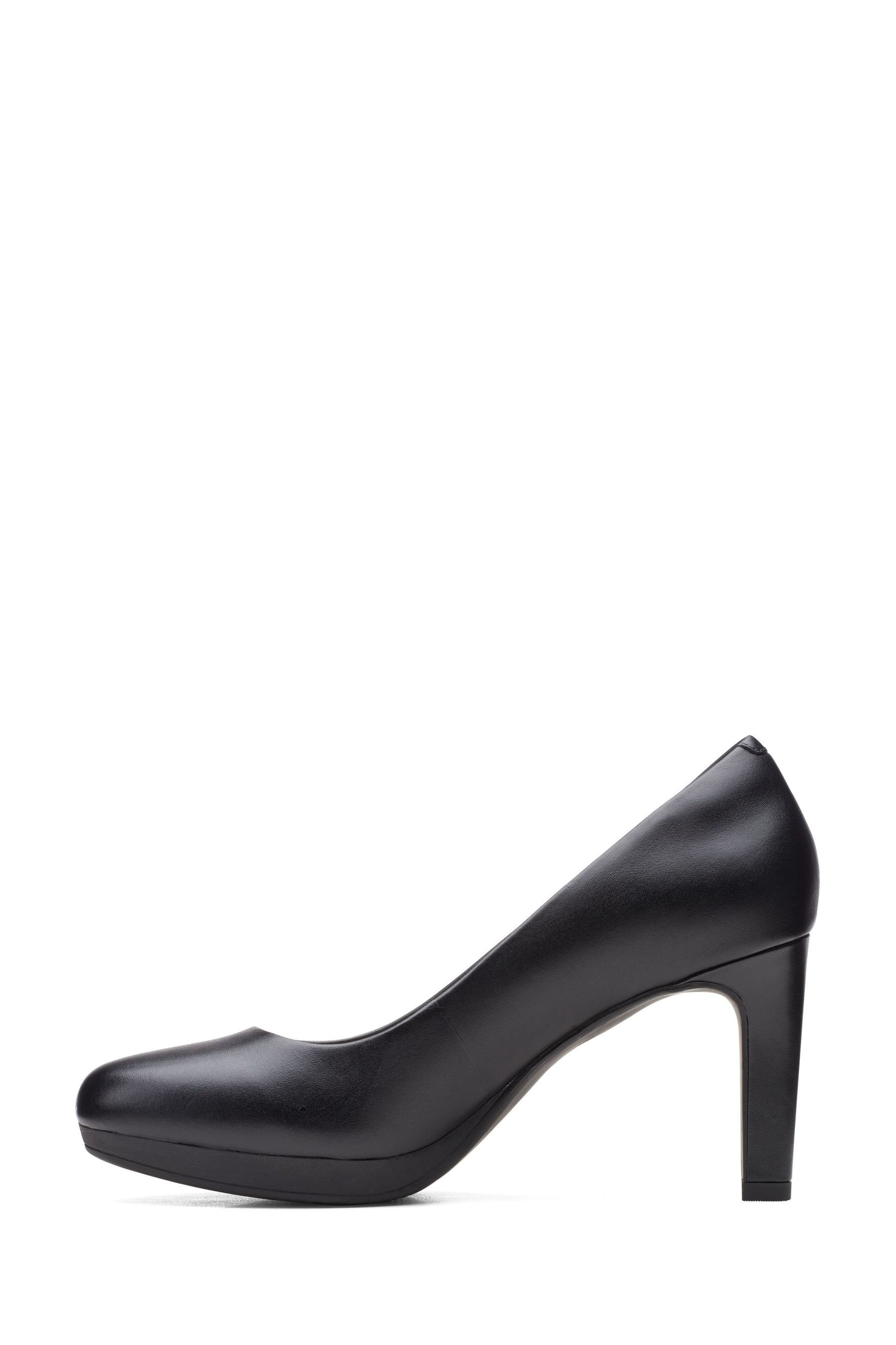 Black clarks hotsell heels