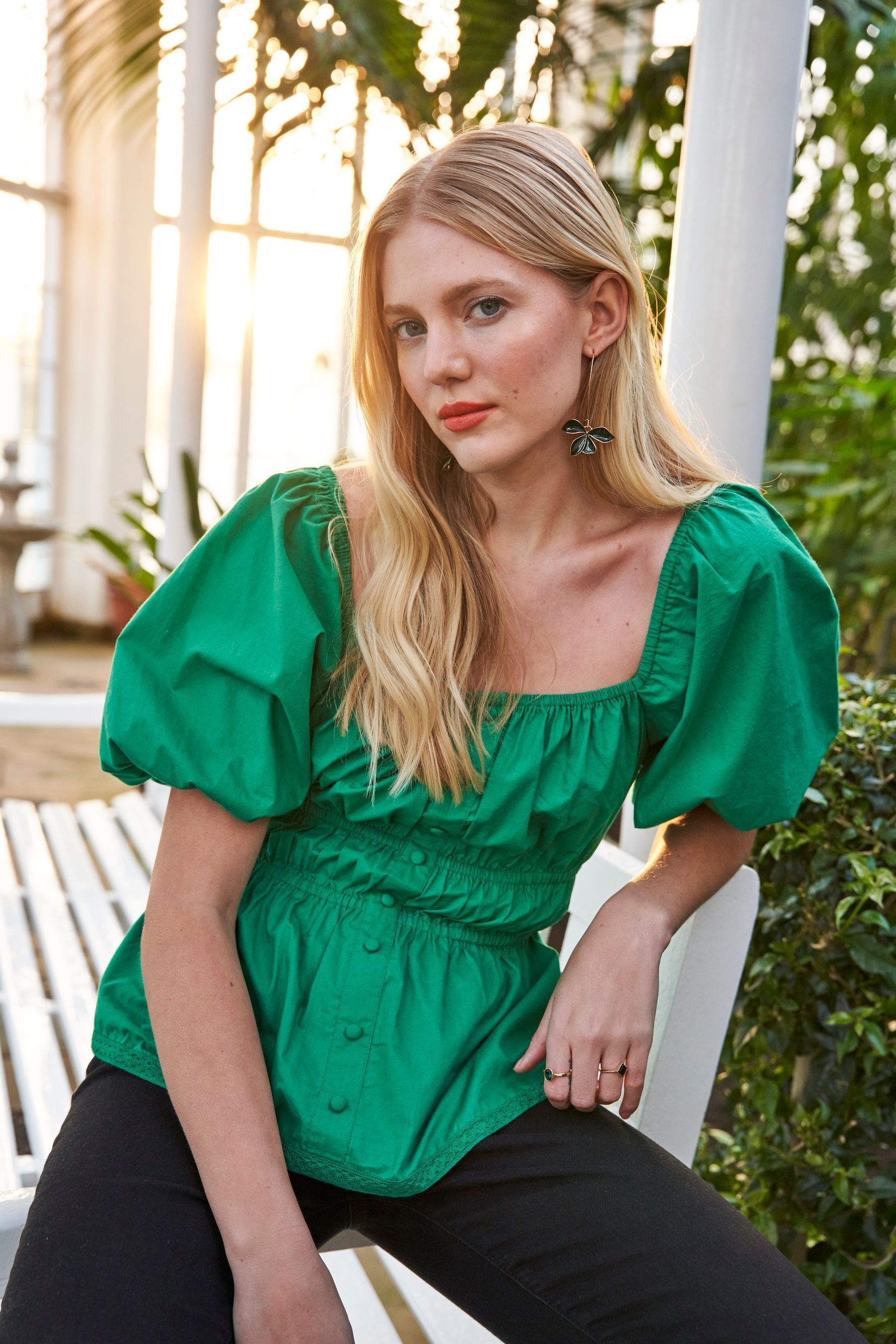 Button puff store sleeve top