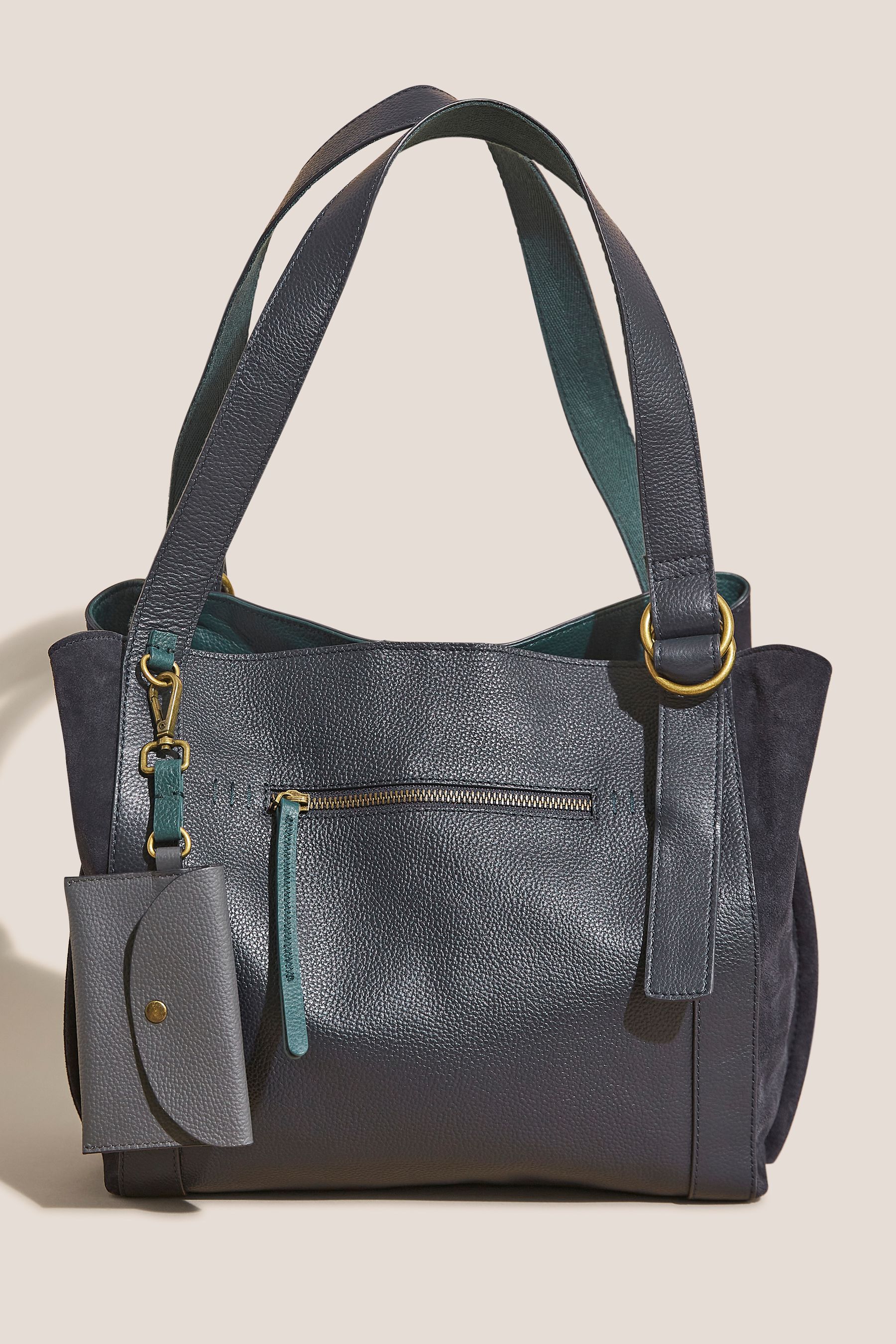 The white stuff handbags store