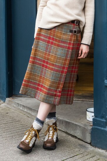 Celtic & Co. Brown Midi Celt Kilt Skirt