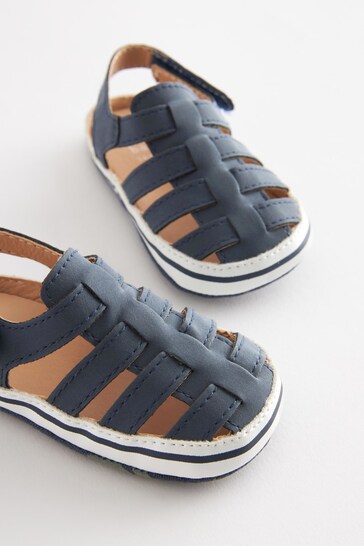 Navy Blue Baby Closed Toe Fisherman bajo Sandals (0-24mths)