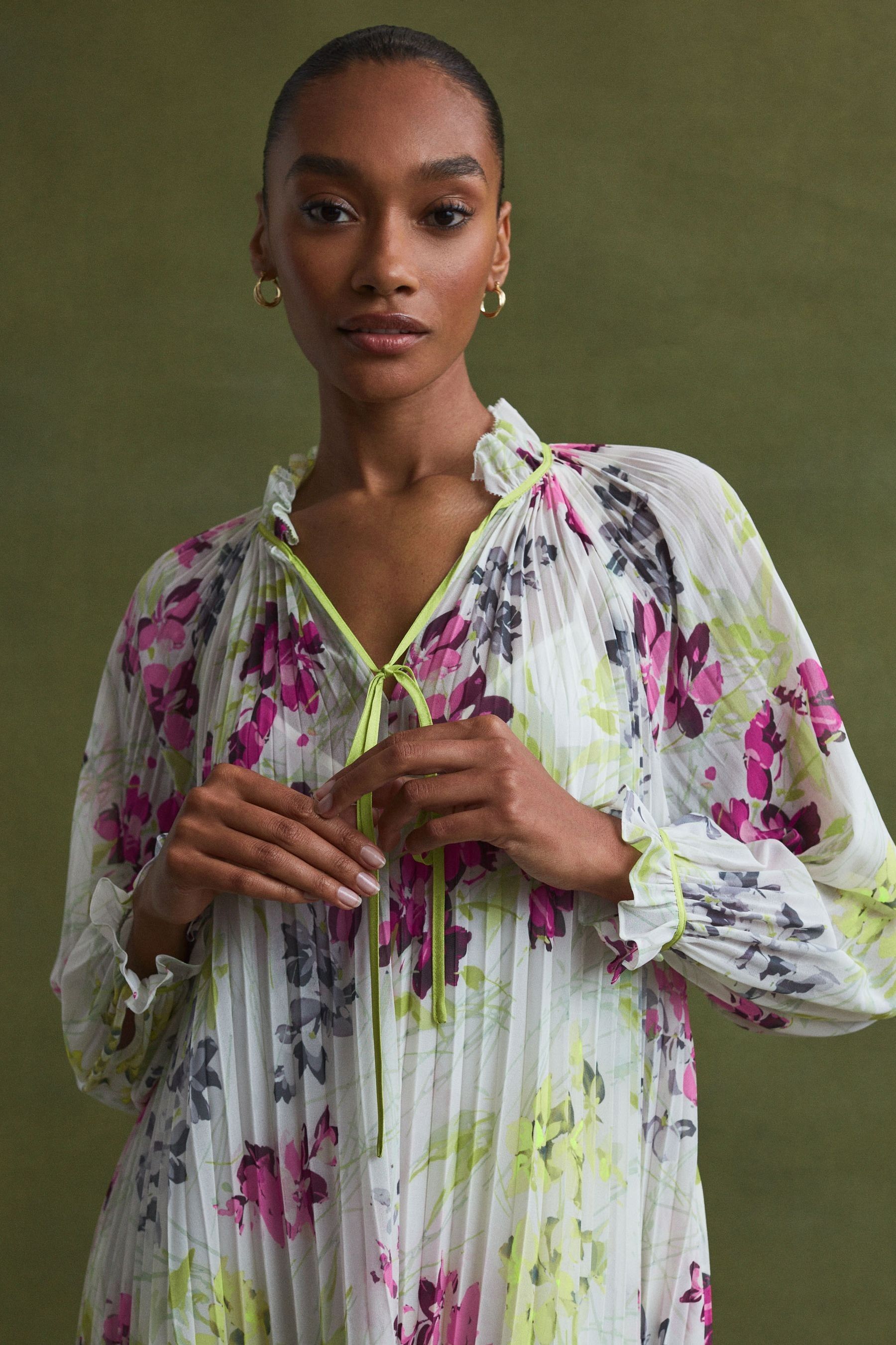 Floral pleated midi dress new arrivals