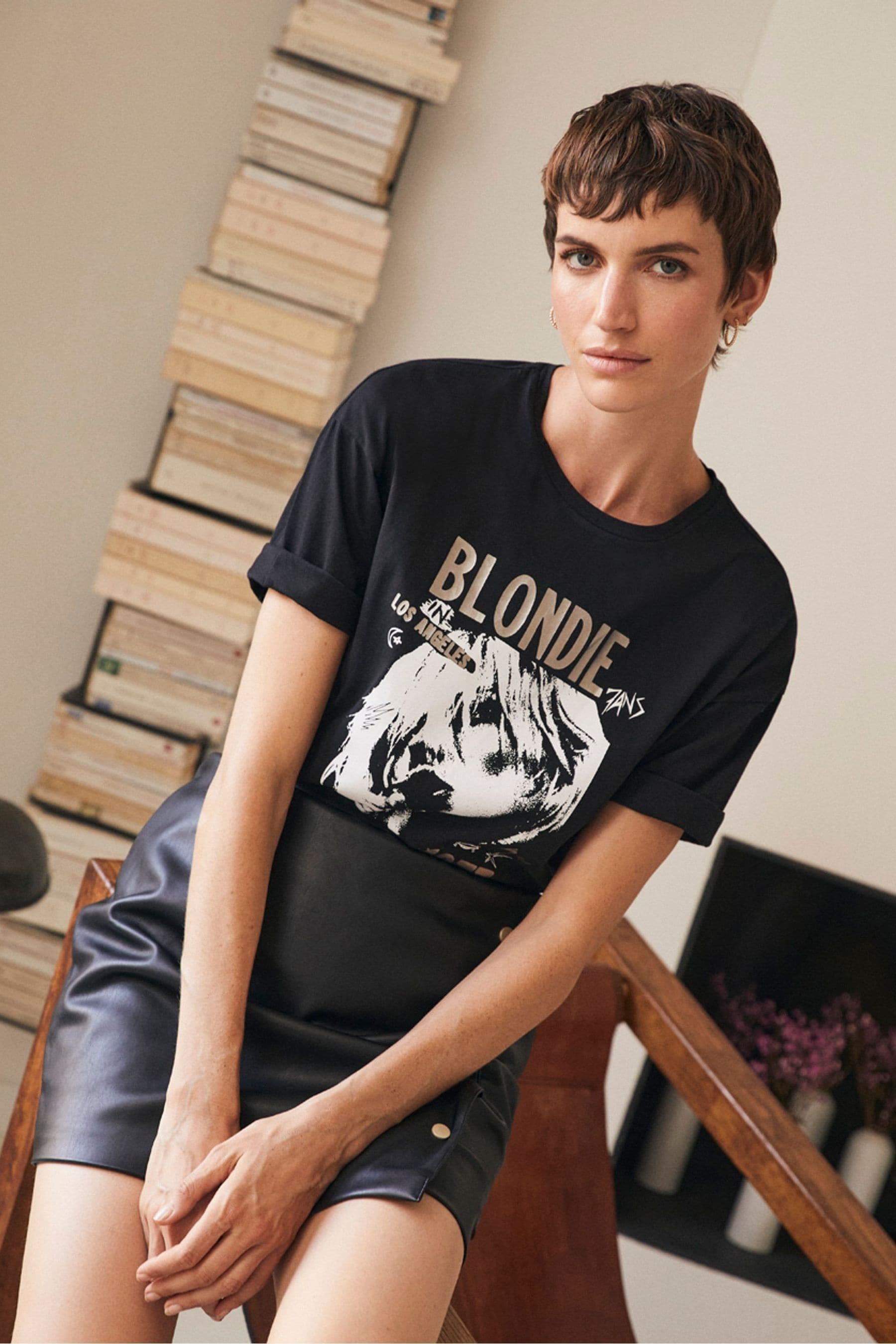 Mint velvet hot sale lips tee