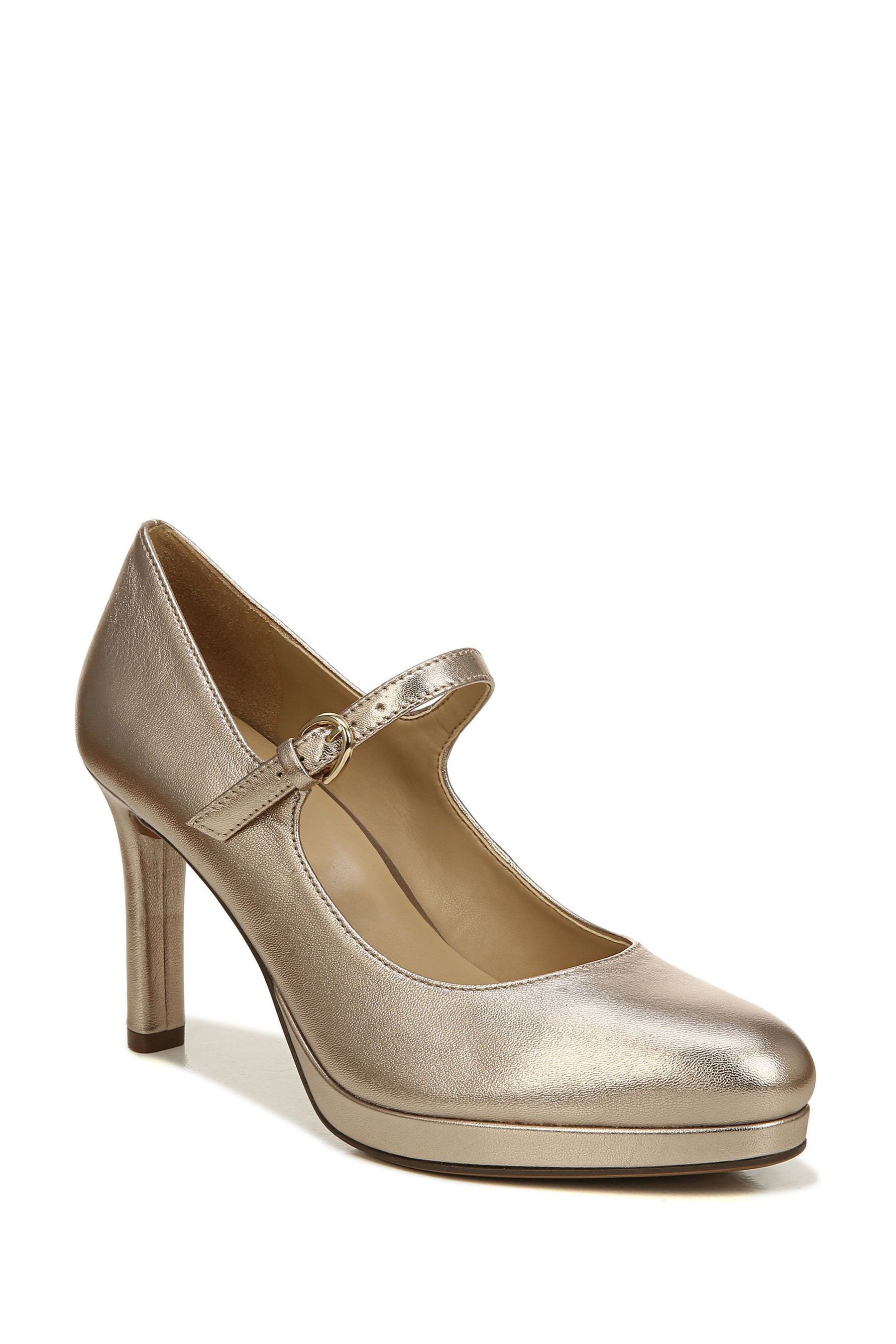 Naturalizer betty top pump
