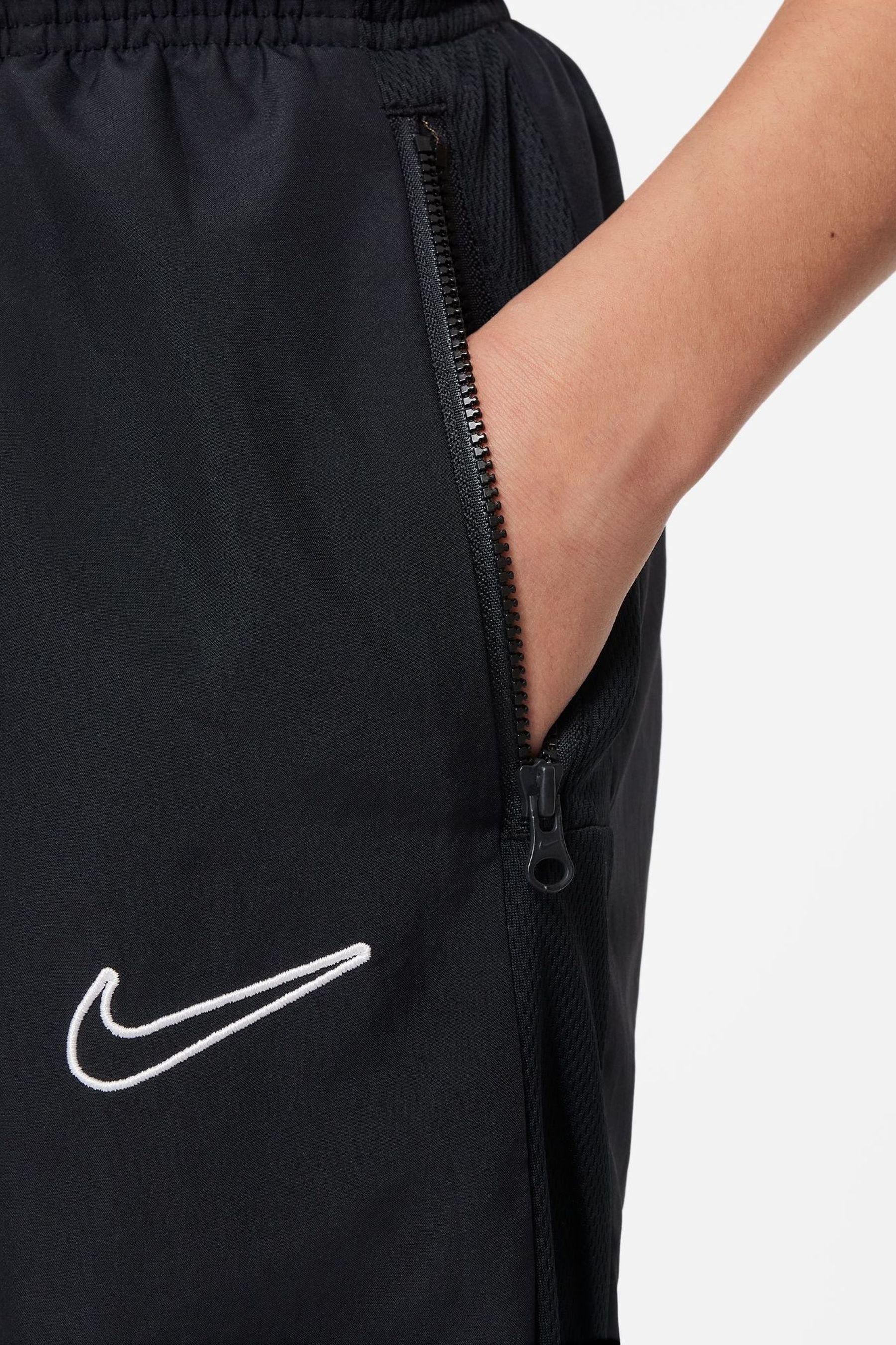 Nike loose fit training best sale pants