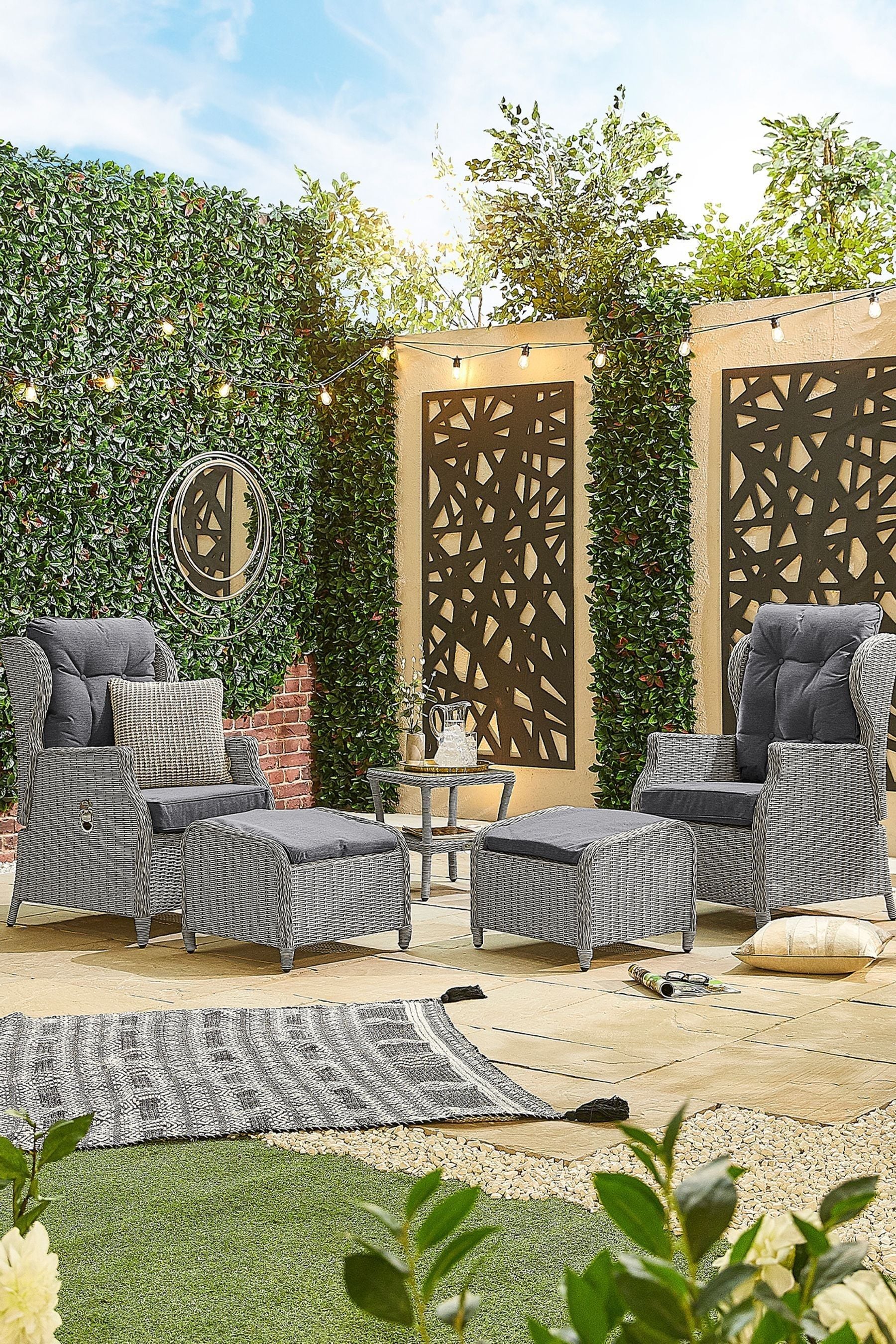 Rattan discount companion set
