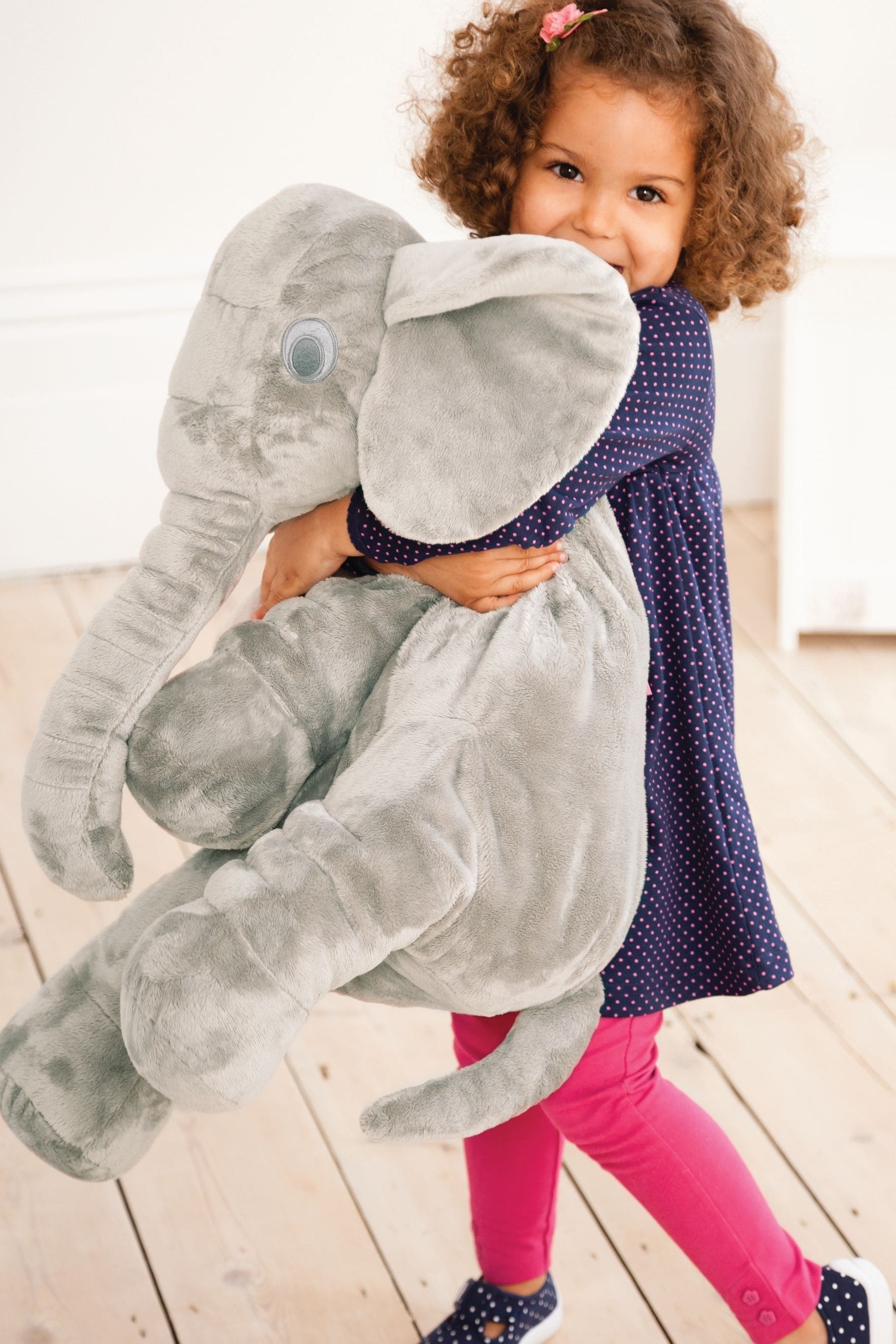 Giant deals elephant cuddler