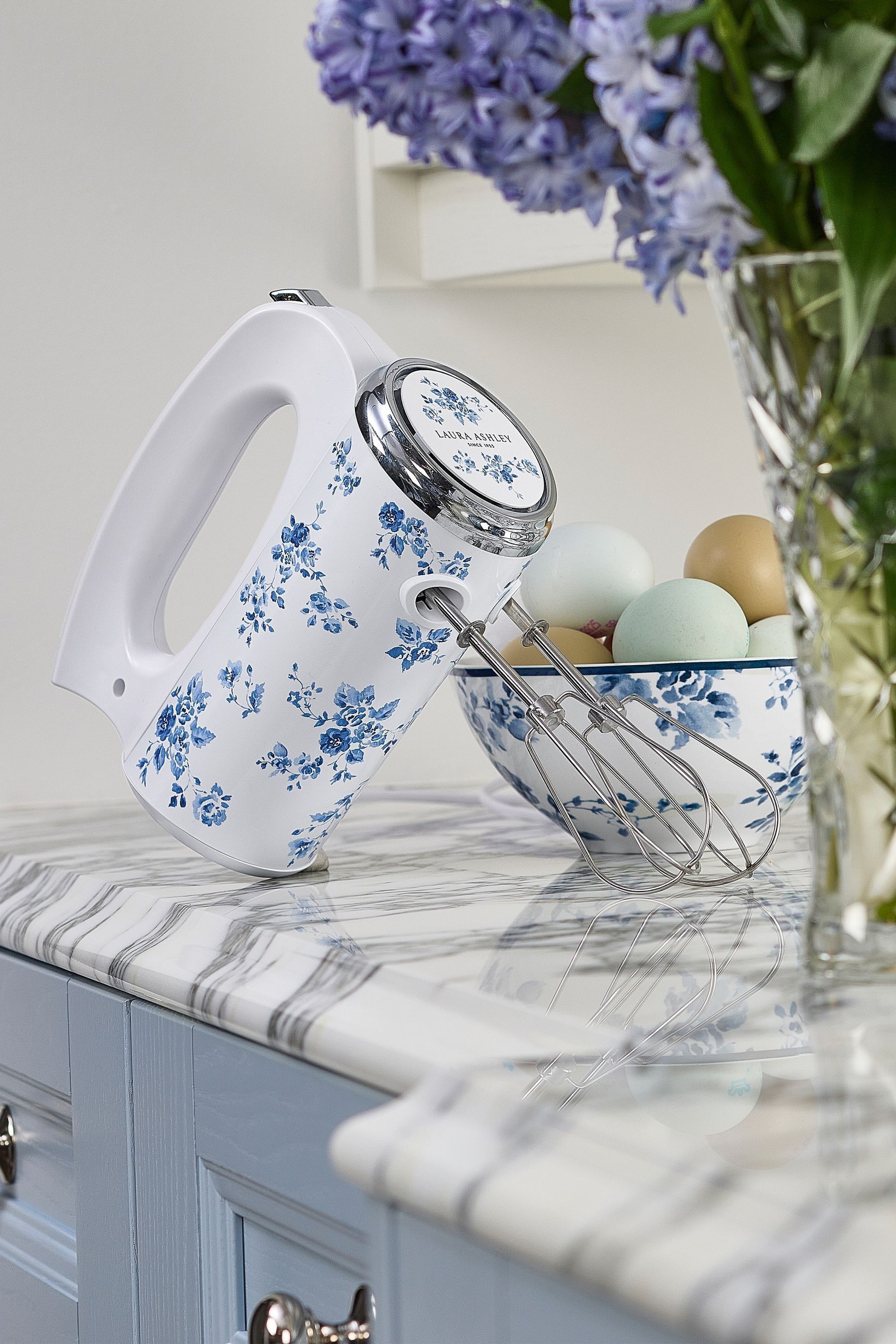 Blue hand shop mixer
