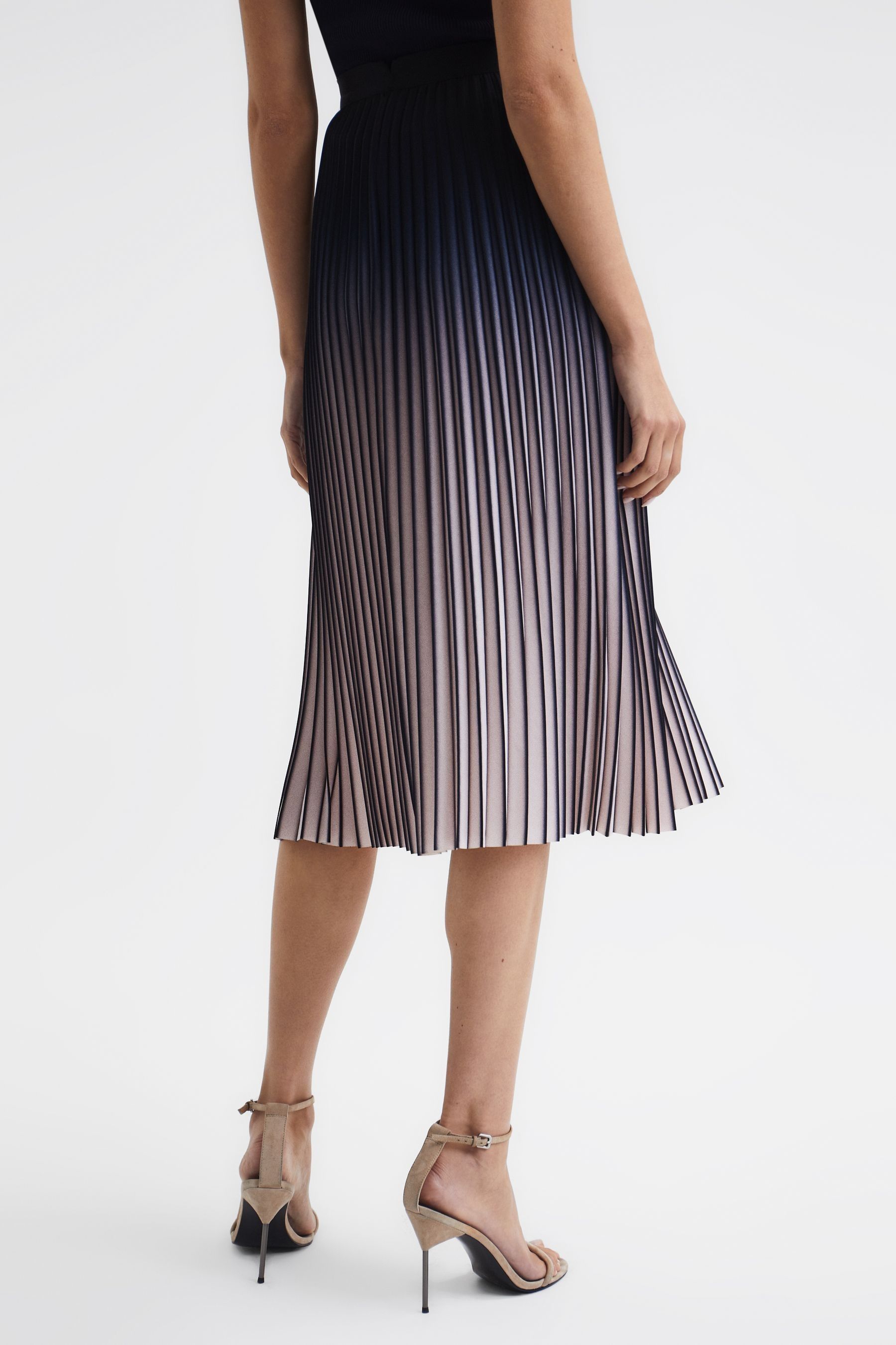 Reiss pleated sale skirt sale