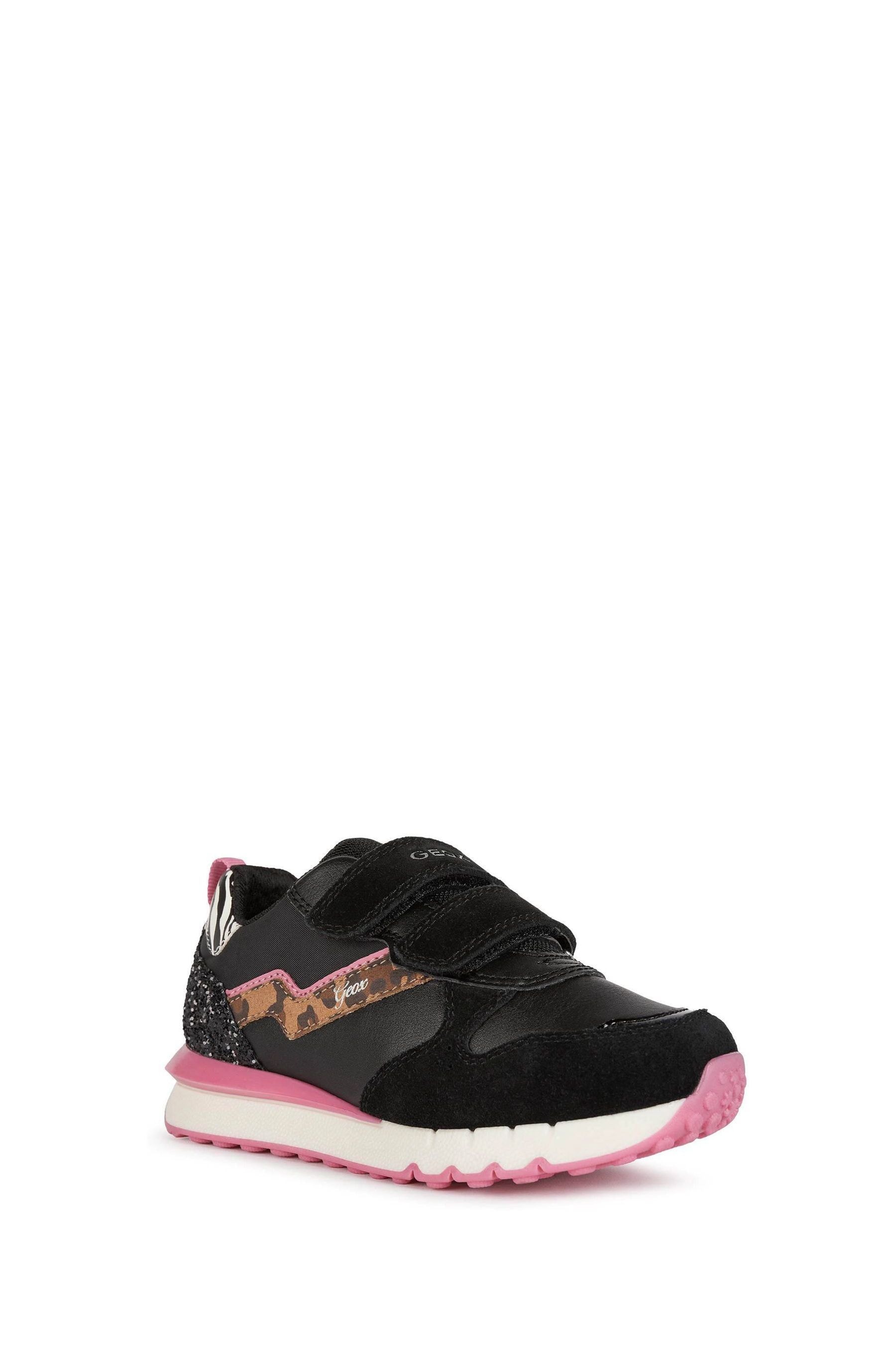Black trainers junior girls 2025