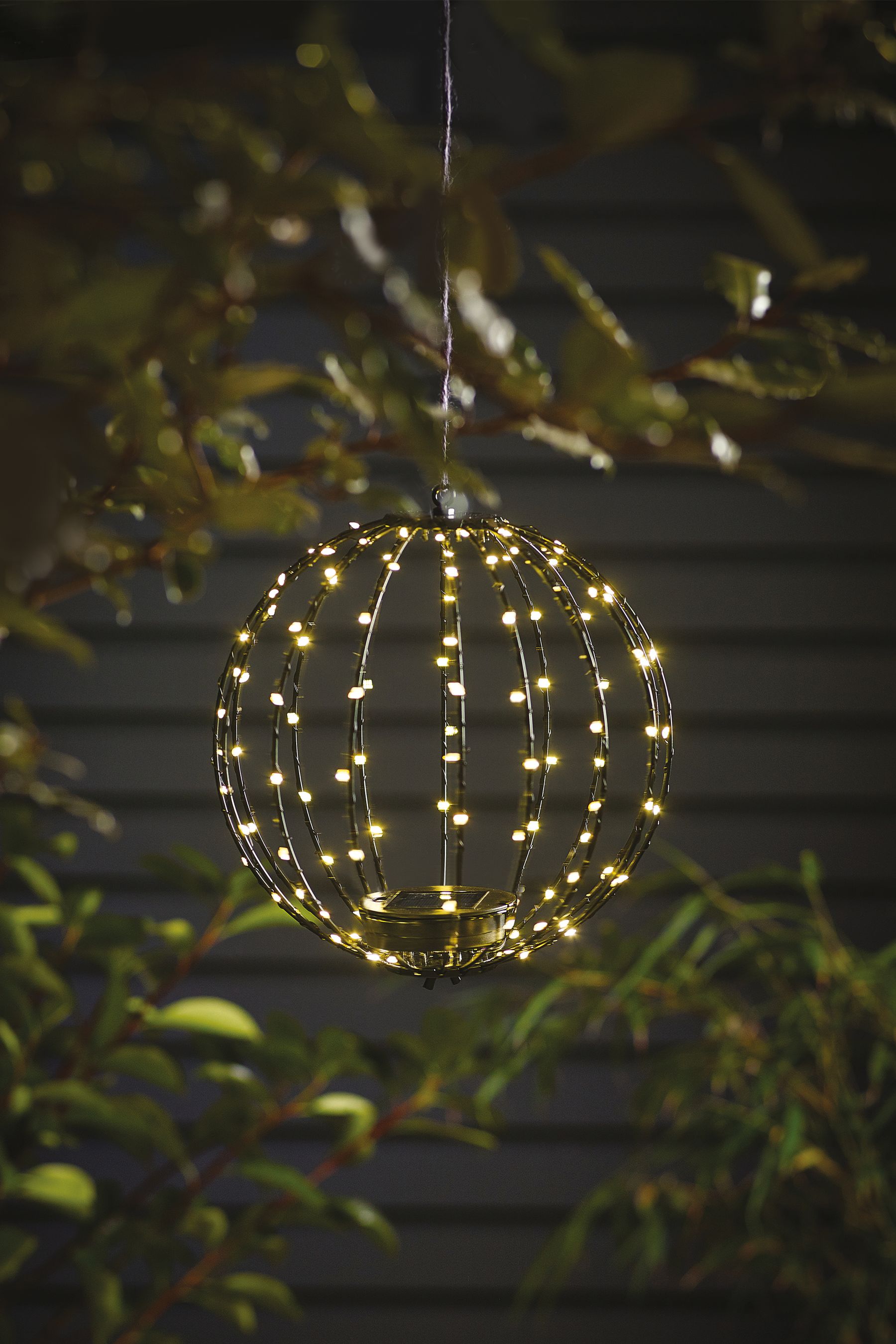 Outdoor hanging deals ball lights