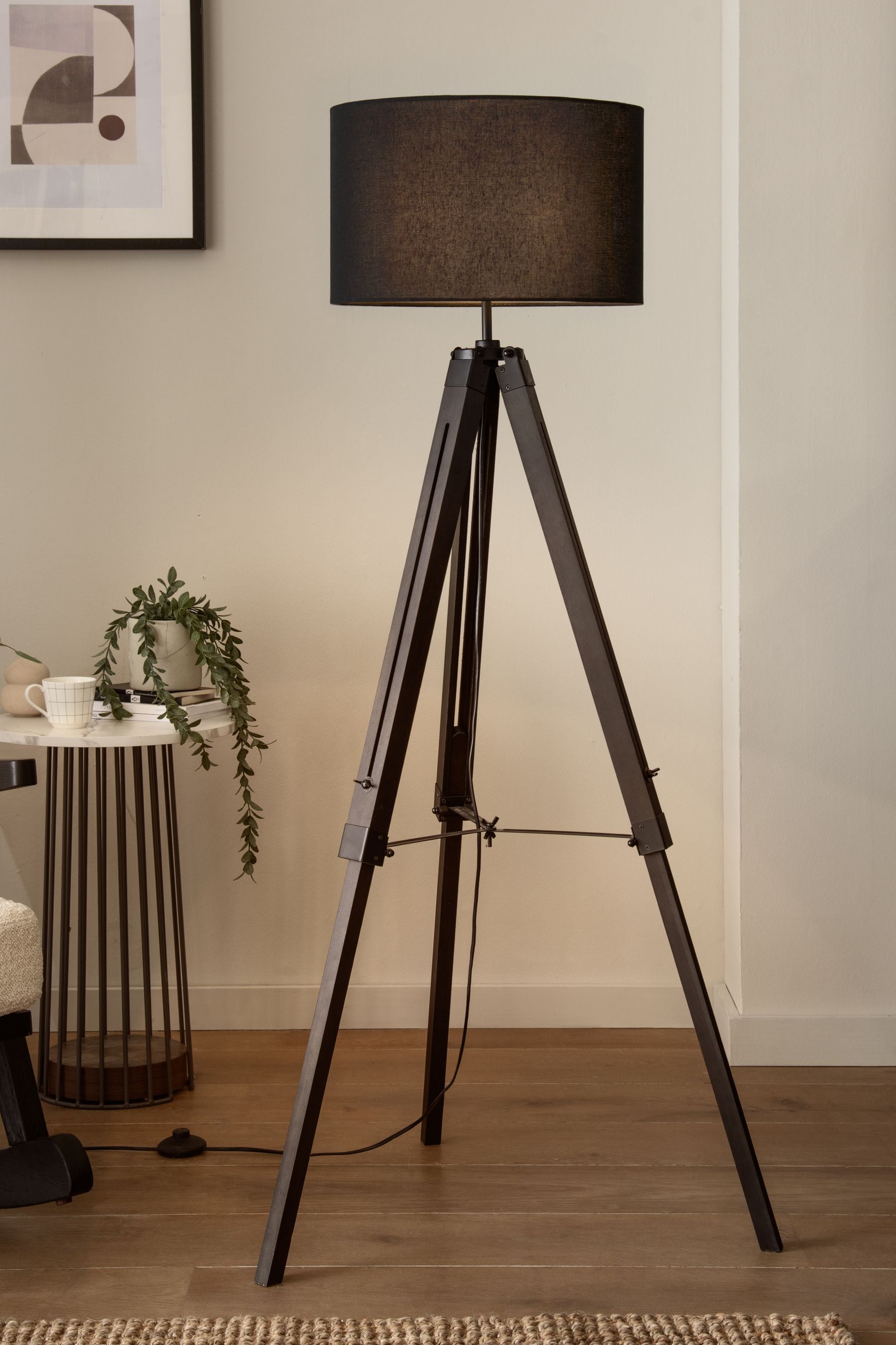 Black floor sales lamp tripod