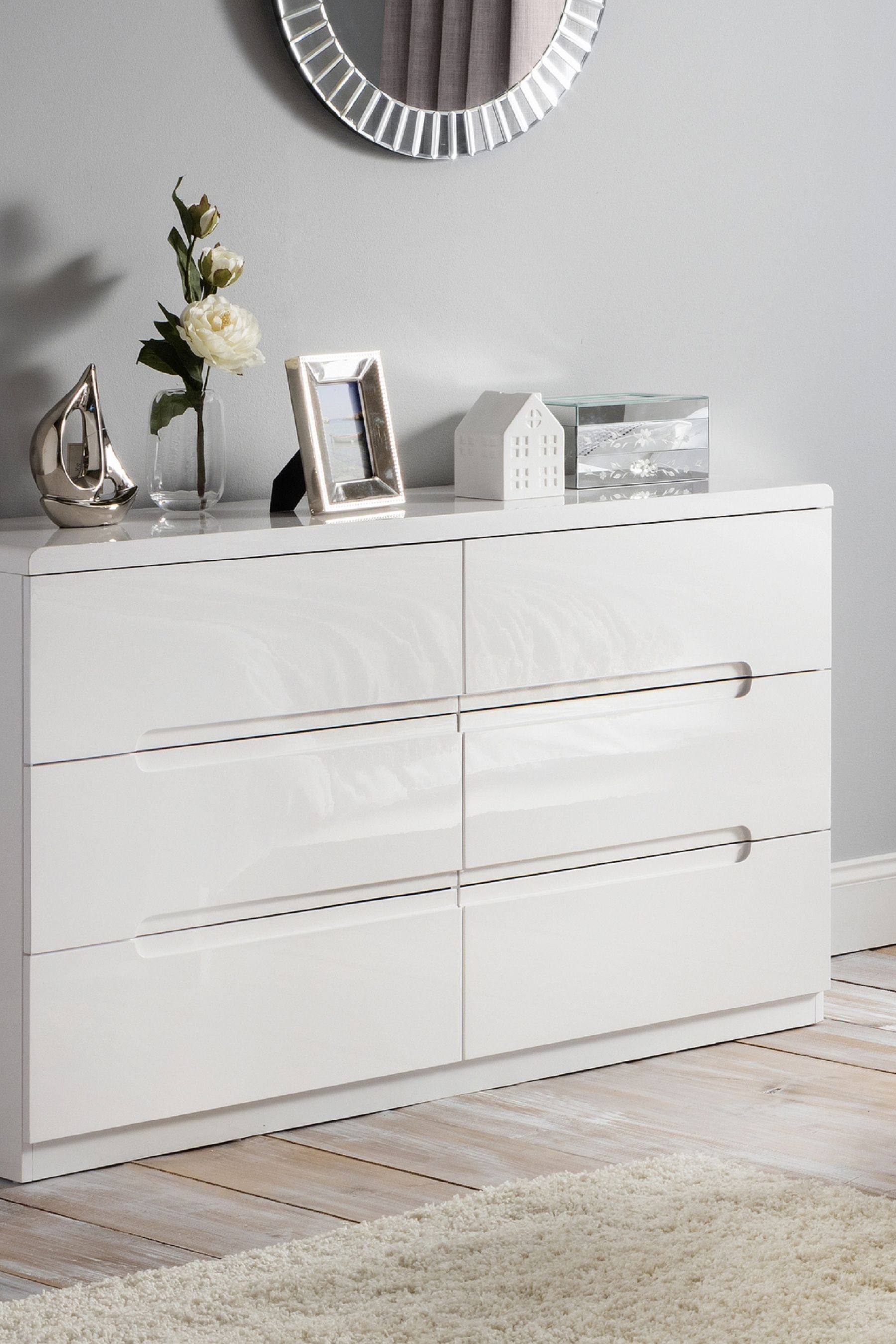Julian bowen manhattan chest store of drawers