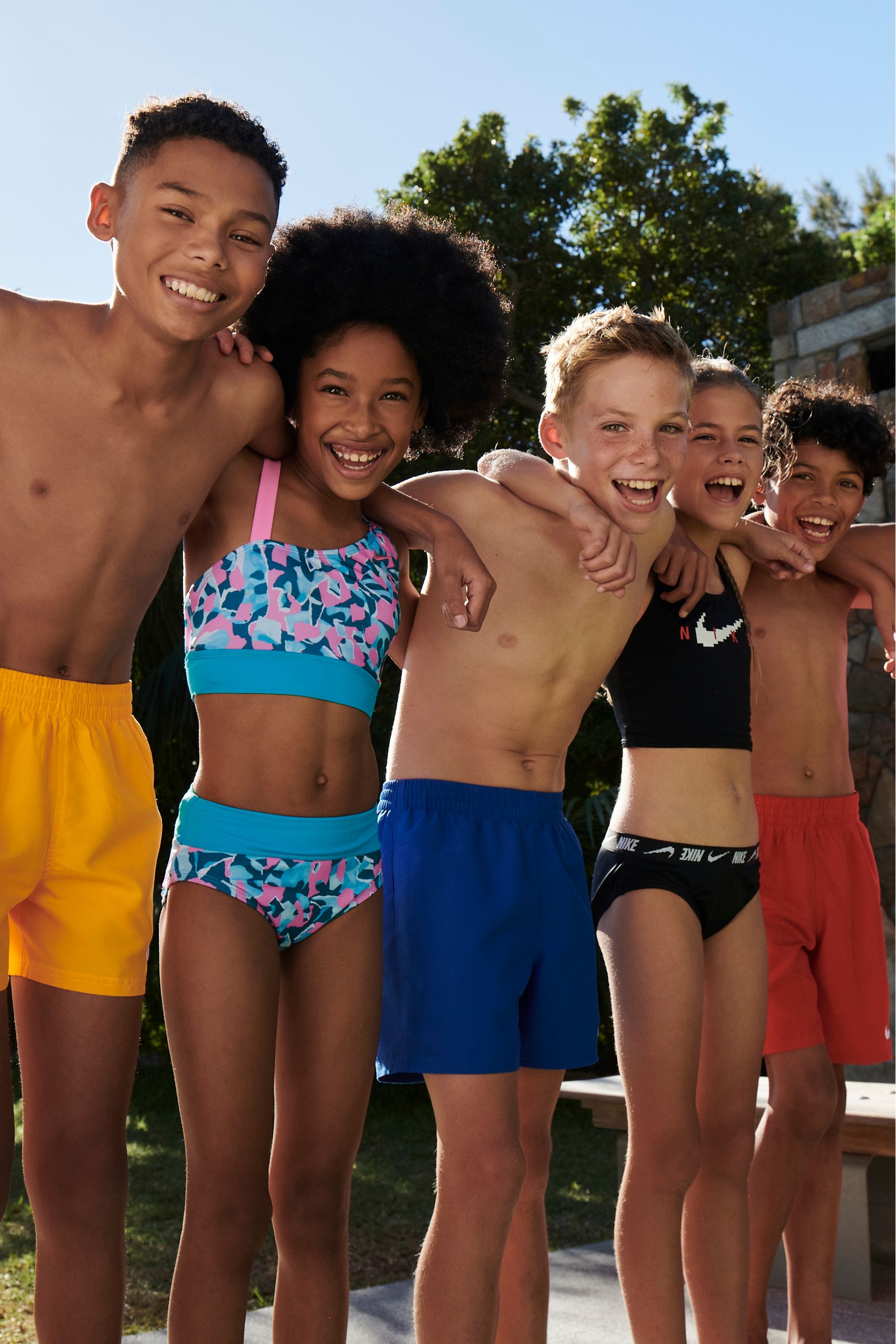Nike swimsuit boys hotsell