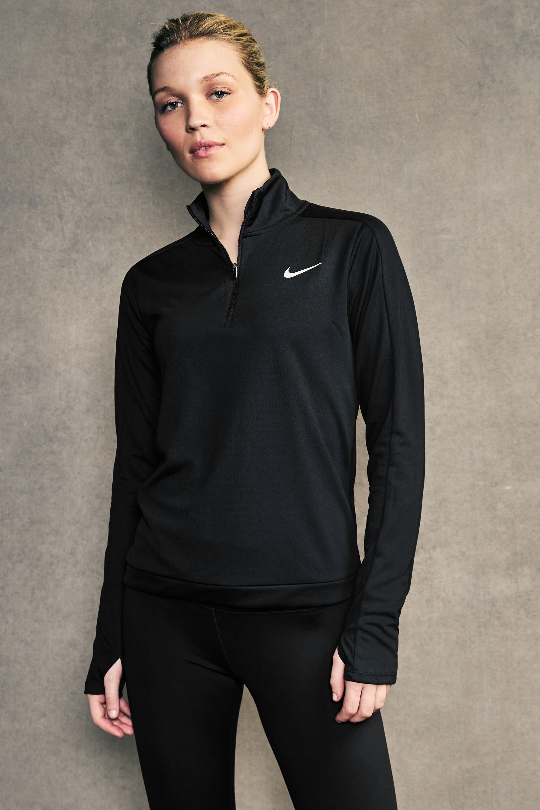 Nike black hotsell half zip women's